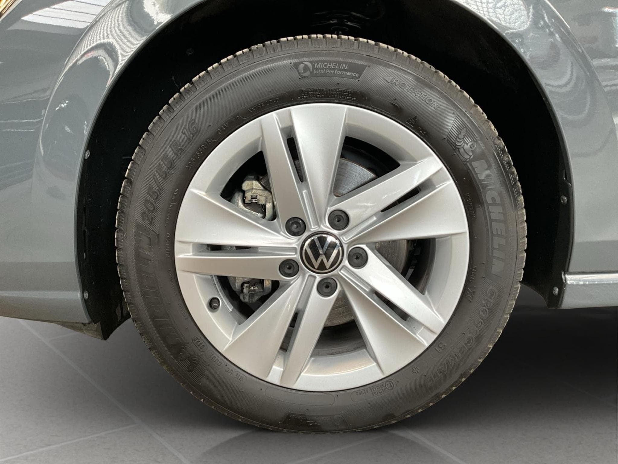 VW Golf Life+DSG+Led+Navi+digi+ (2025) - Photo 8