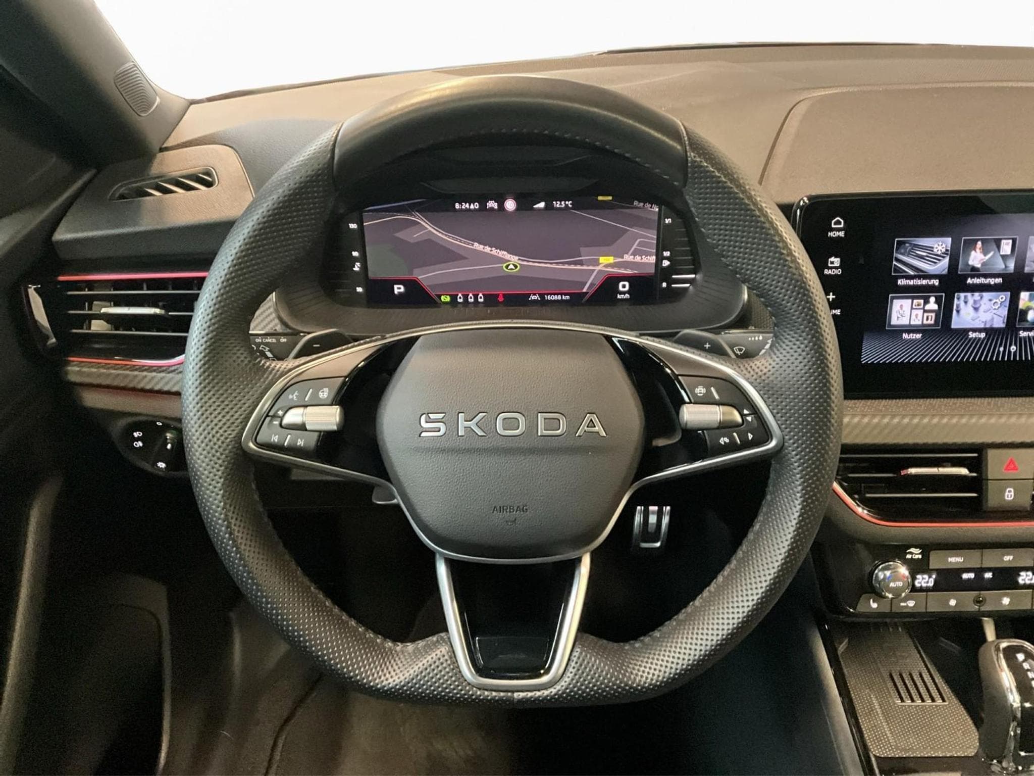 Skoda Scala Monte-Carlo+DSG+Pano+LED (2025) - Foto 10