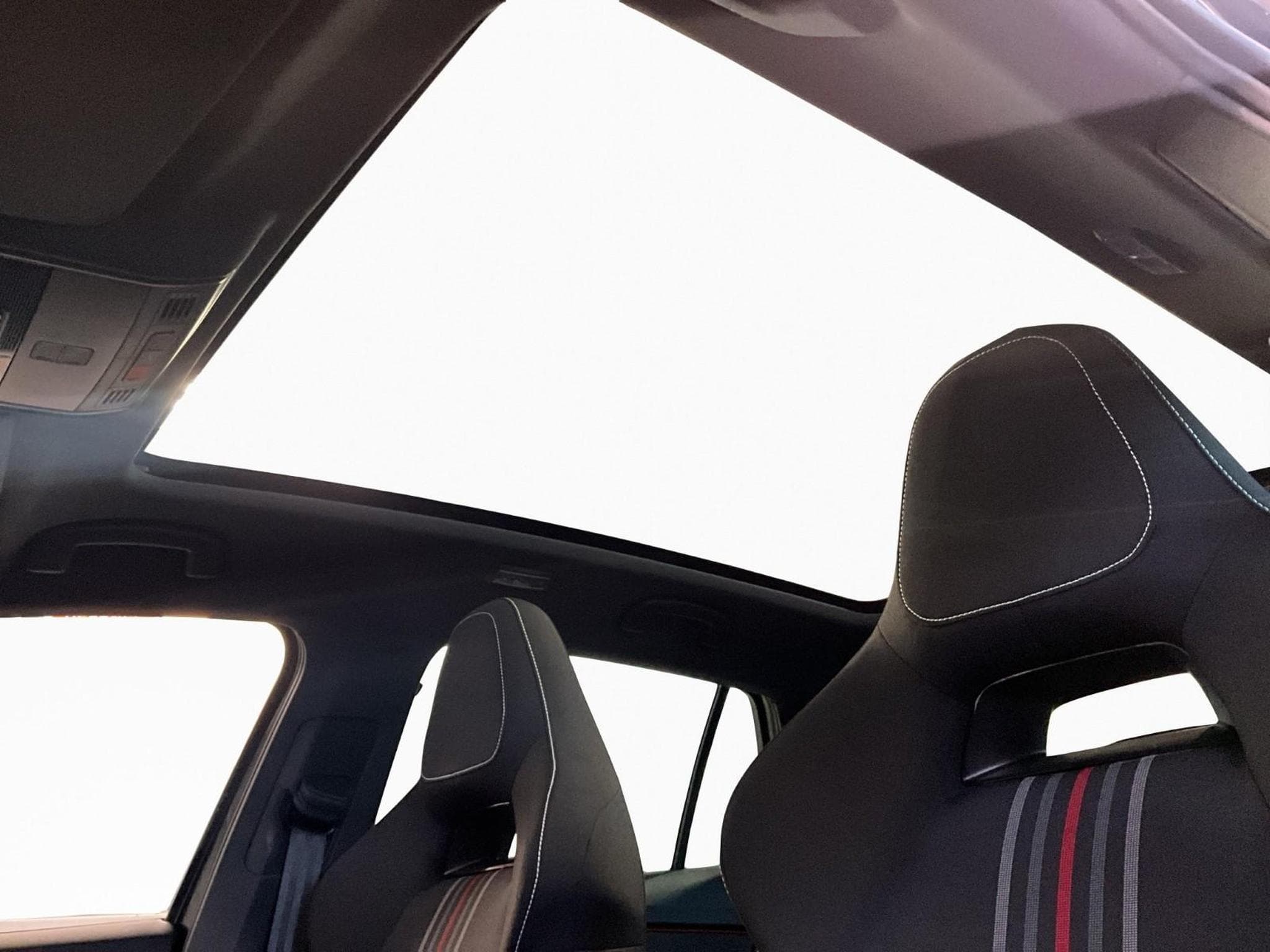 Skoda Scala Monte-Carlo+DSG+Pano+LED (2025) - Foto 15
