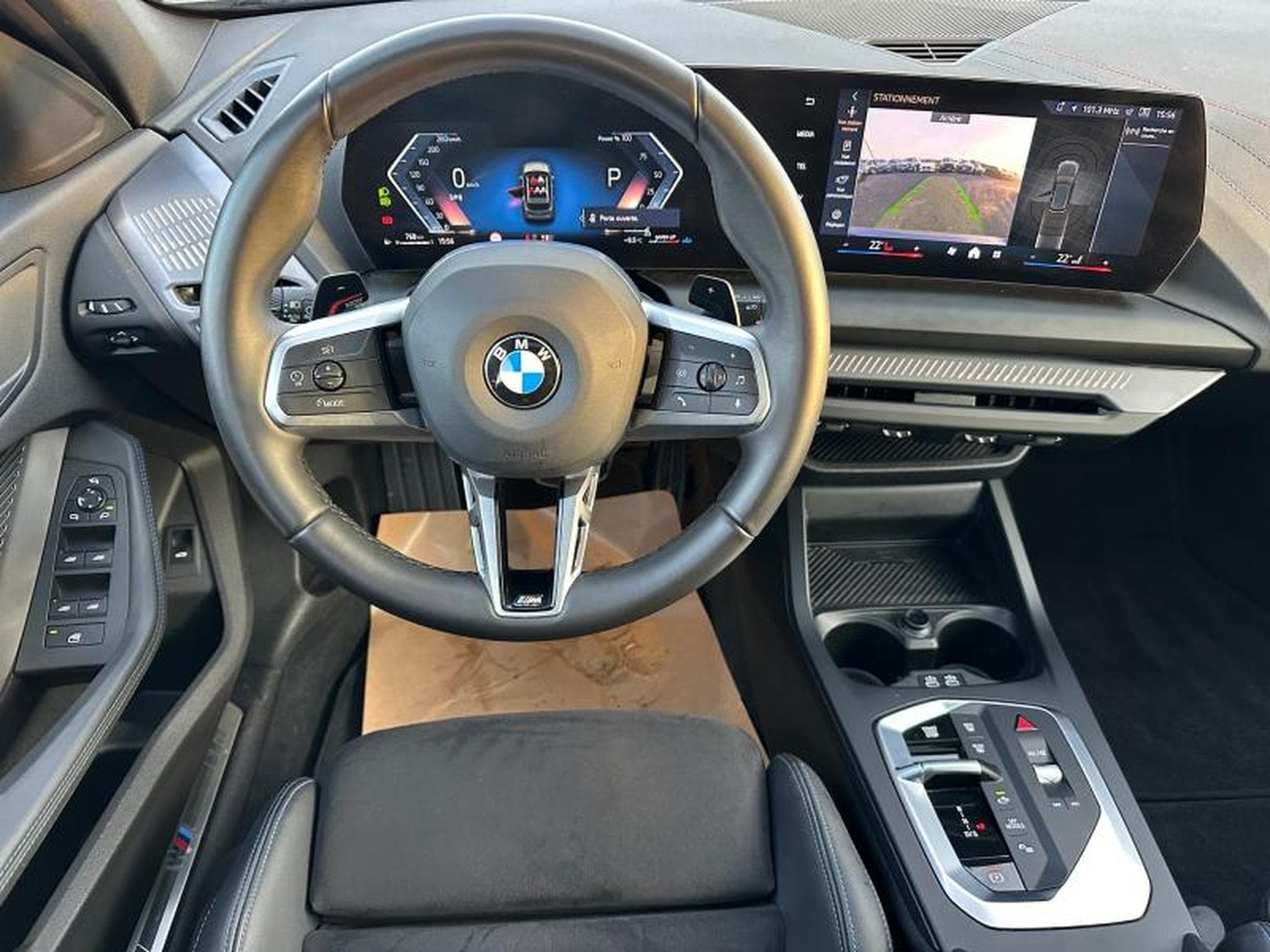 BMW 120 I Pack M / Panoramique / Essence (2025) - Photo 34