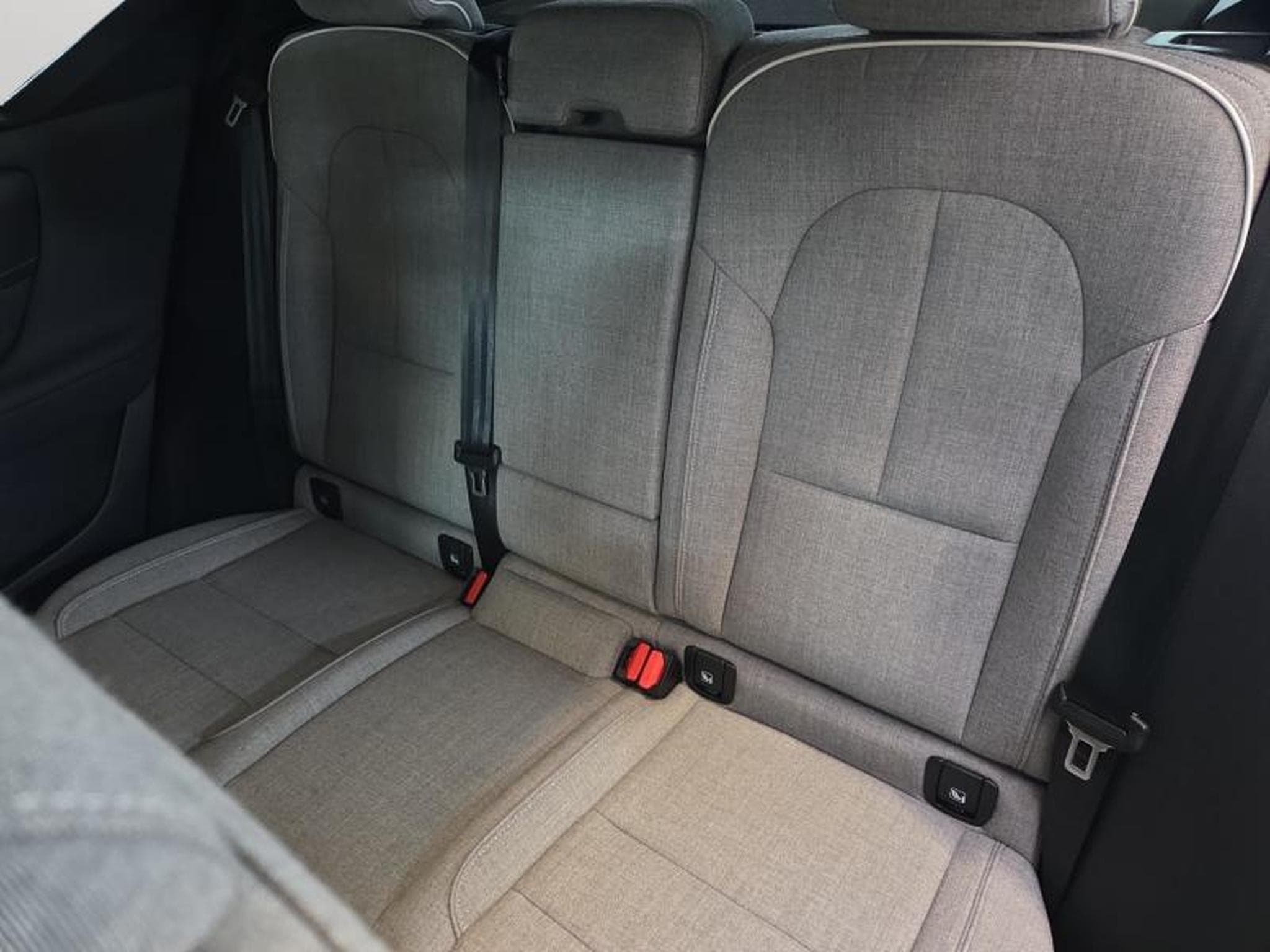 Volvo EX40 Extended Range Plus Electrique (2025) - Photo 13