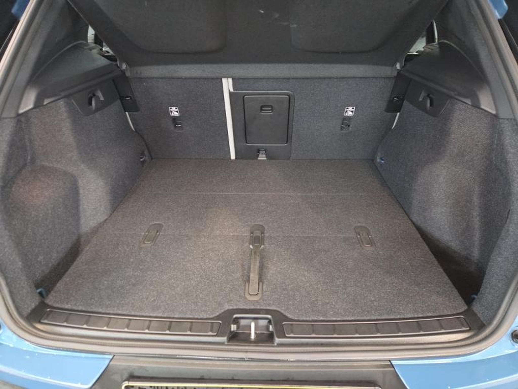 Volvo EX40 Extended Range Plus Electrique (2025) - Photo 19