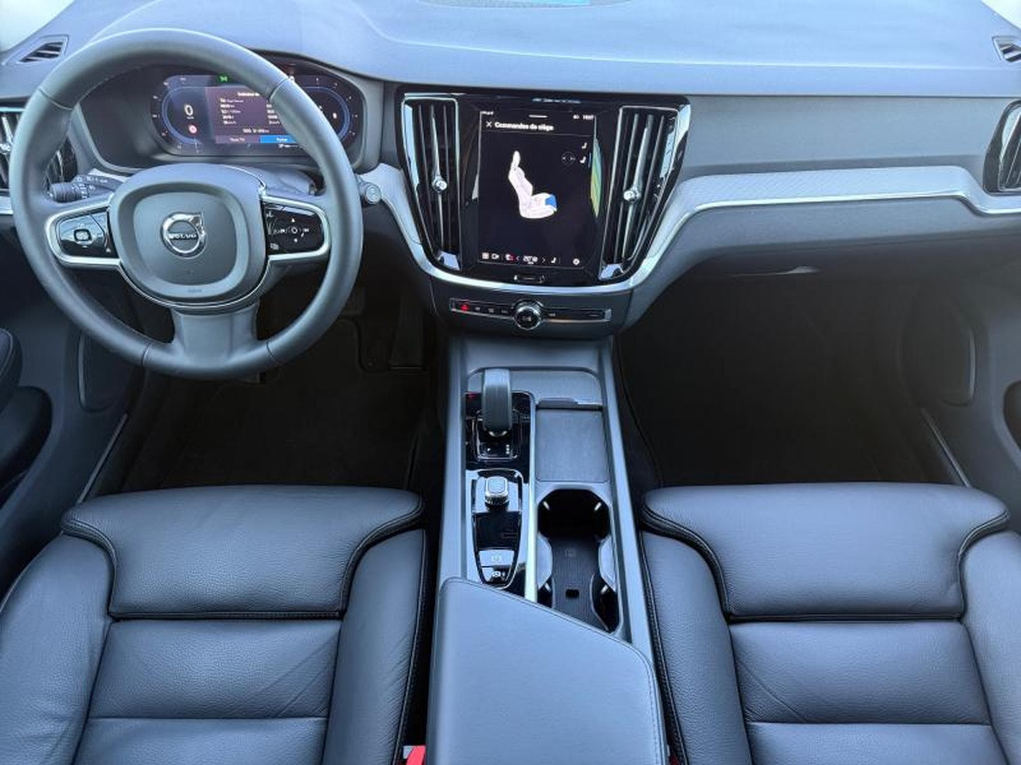 Volvo V60 B4 Plus Dark / Diesel (2023) - Photo 10
