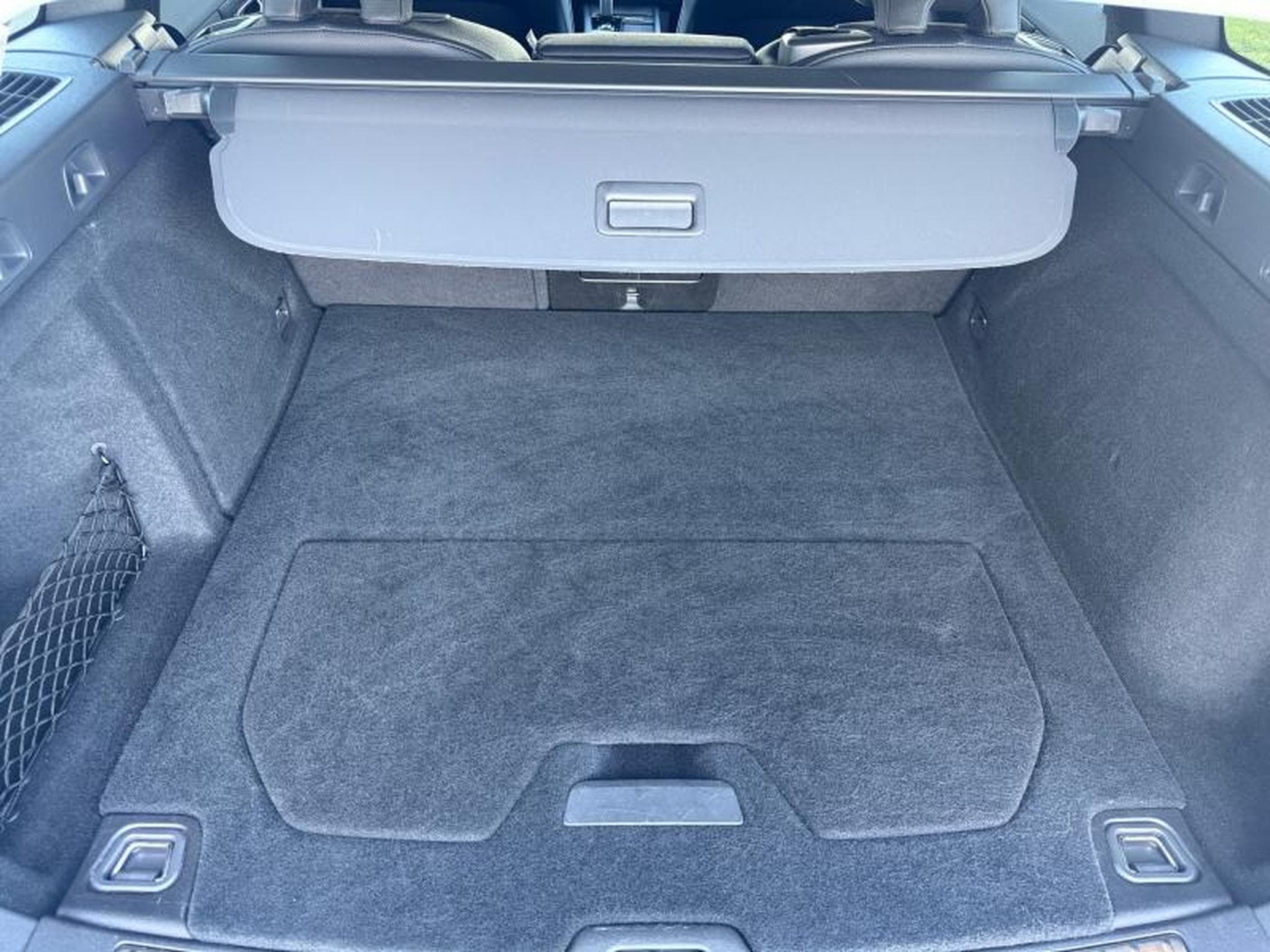Volvo V60 B4 Plus Dark / Diesel (2023) - Photo 19