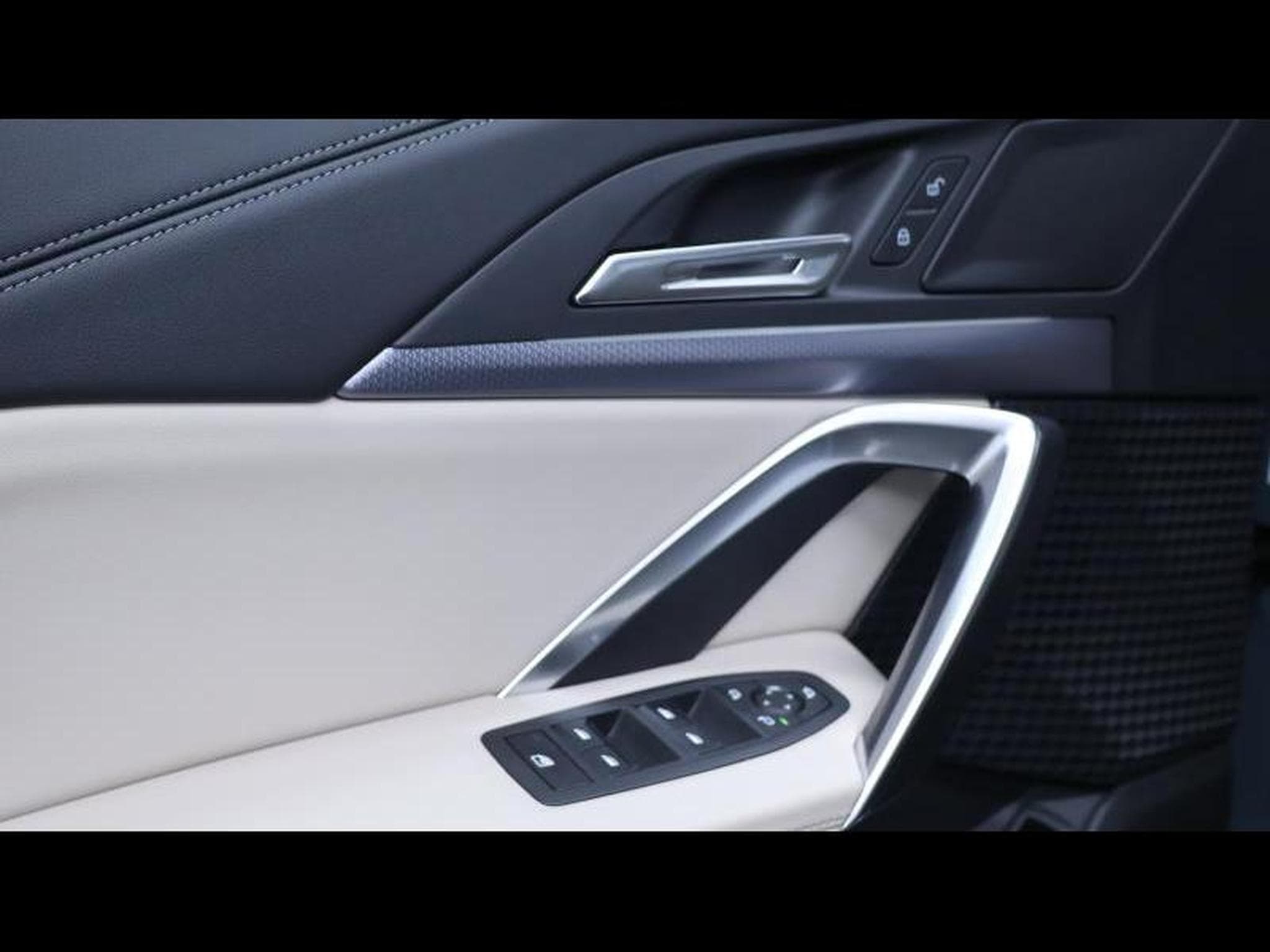 BMW X1 18i sDrive M Sport Auto (2024) - Photo 20