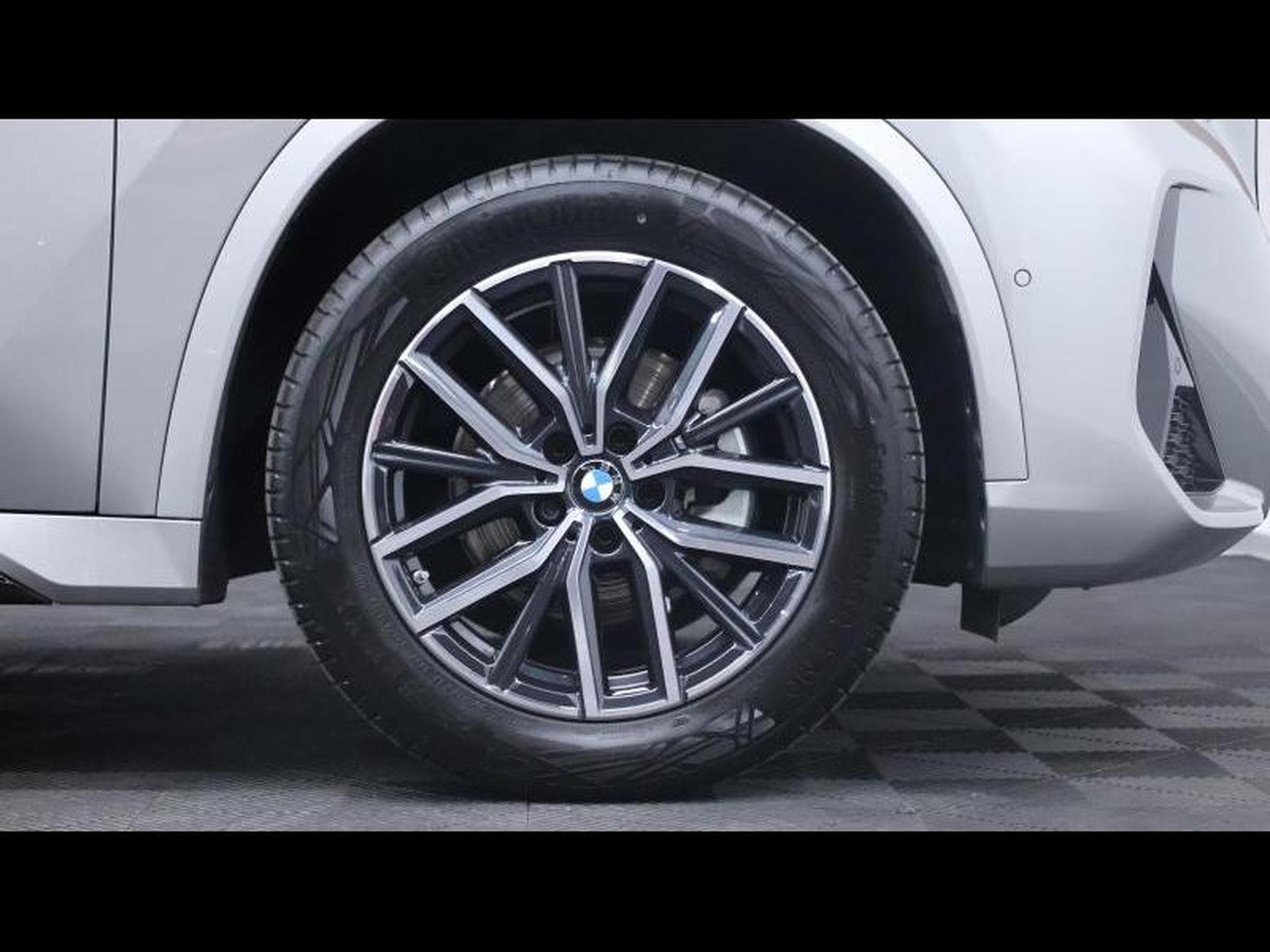 BMW X1 18i sDrive M SPORT  Louyet RE-USED Edition 1 of 10 (2025) - Photo 9