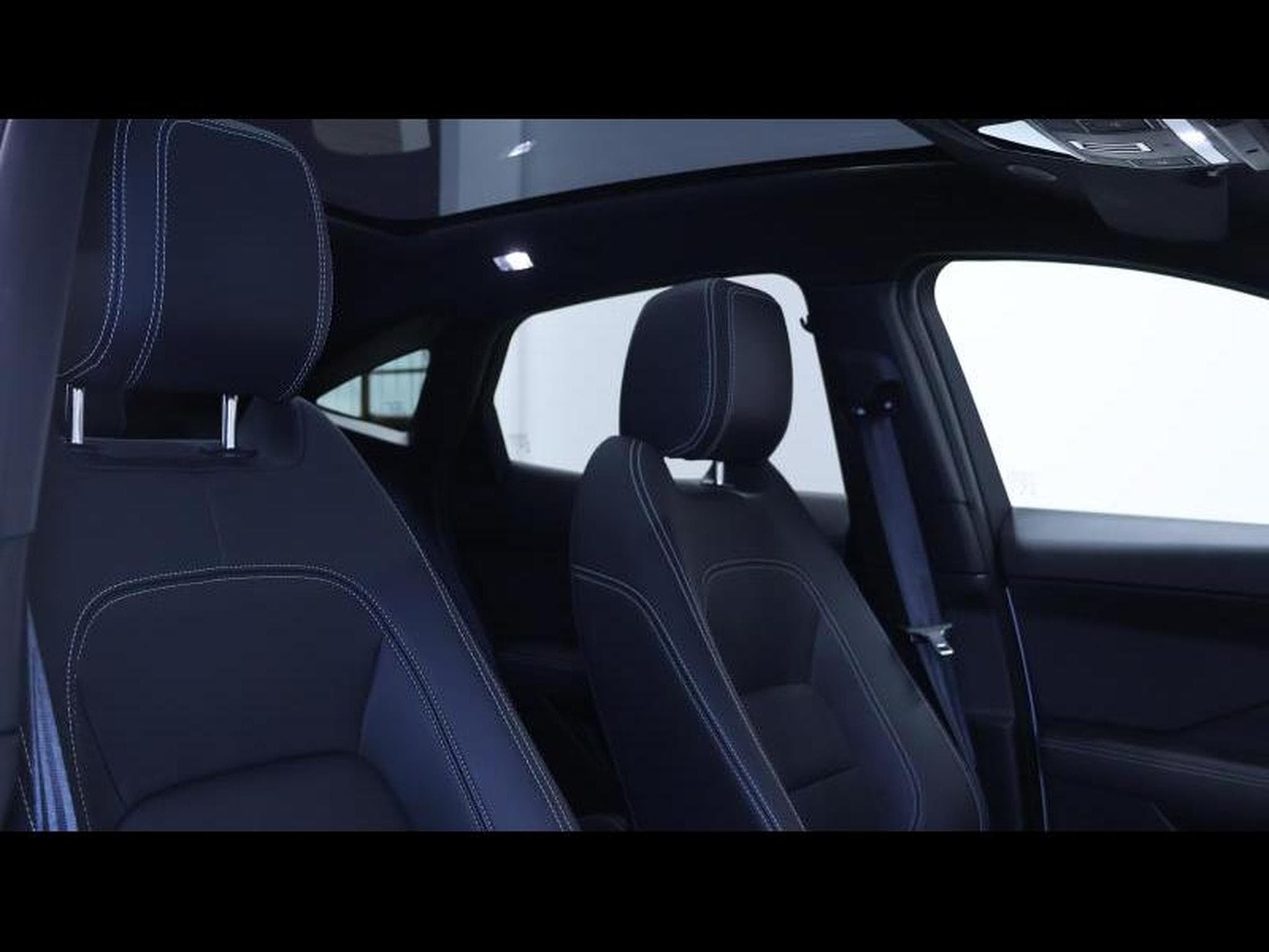 Jaguar E-Pace D165 R-Dynamic S AWD Auto (2024) - Photo 11