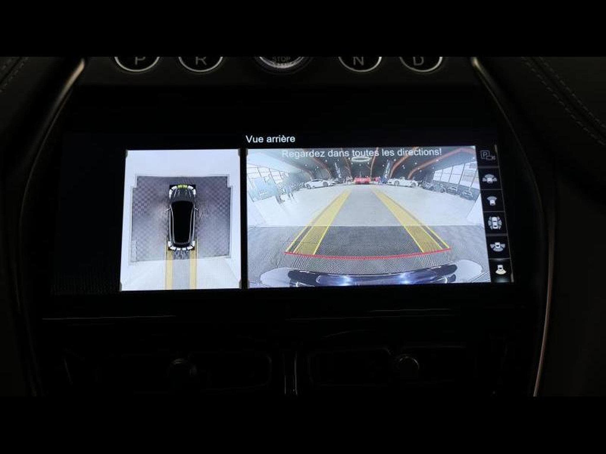 Aston-Martin DBX 707 (2022) - Photo 22