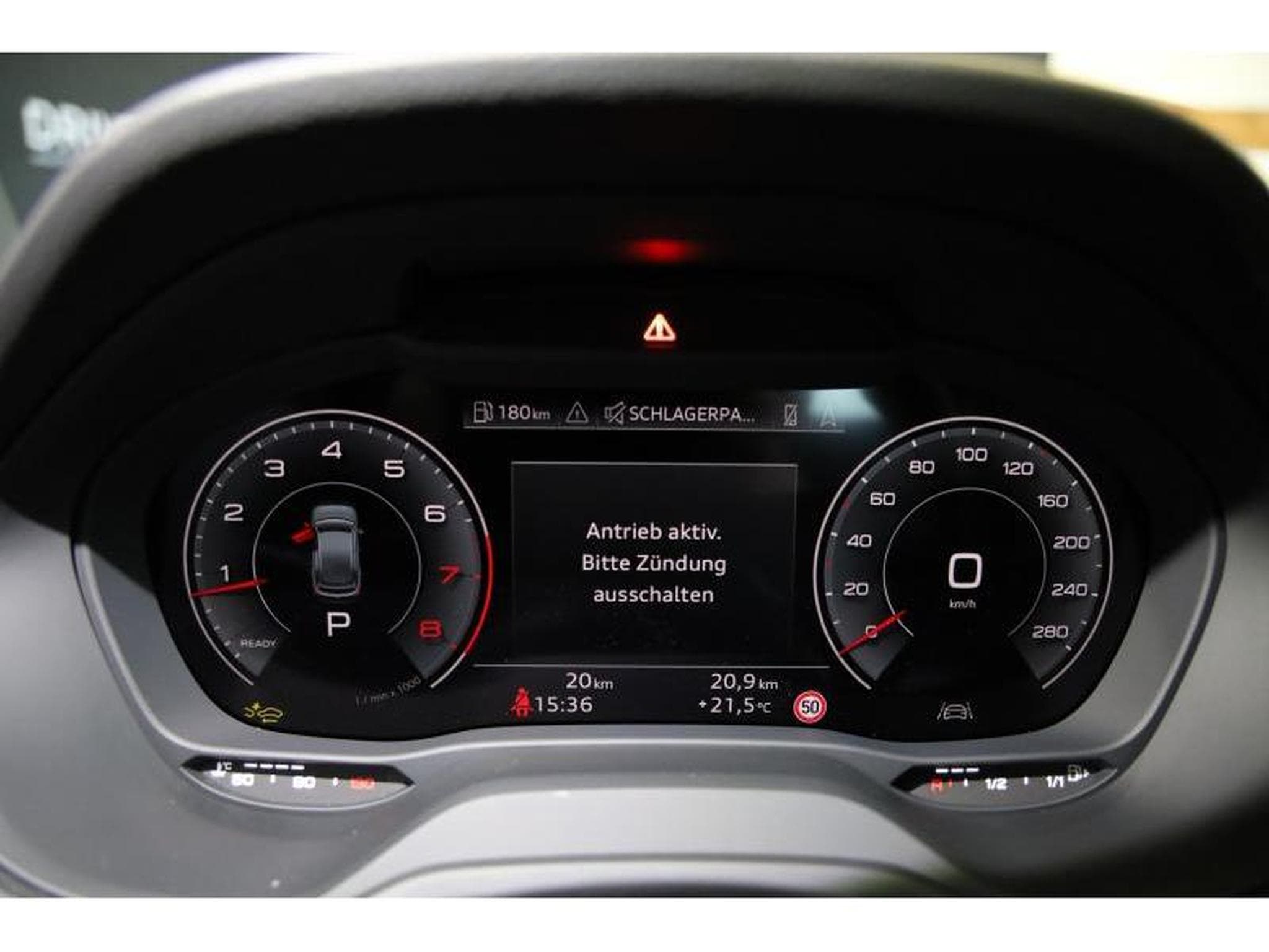 Audi Q2 35 TFSI S Tronic (2024) - Photo 5