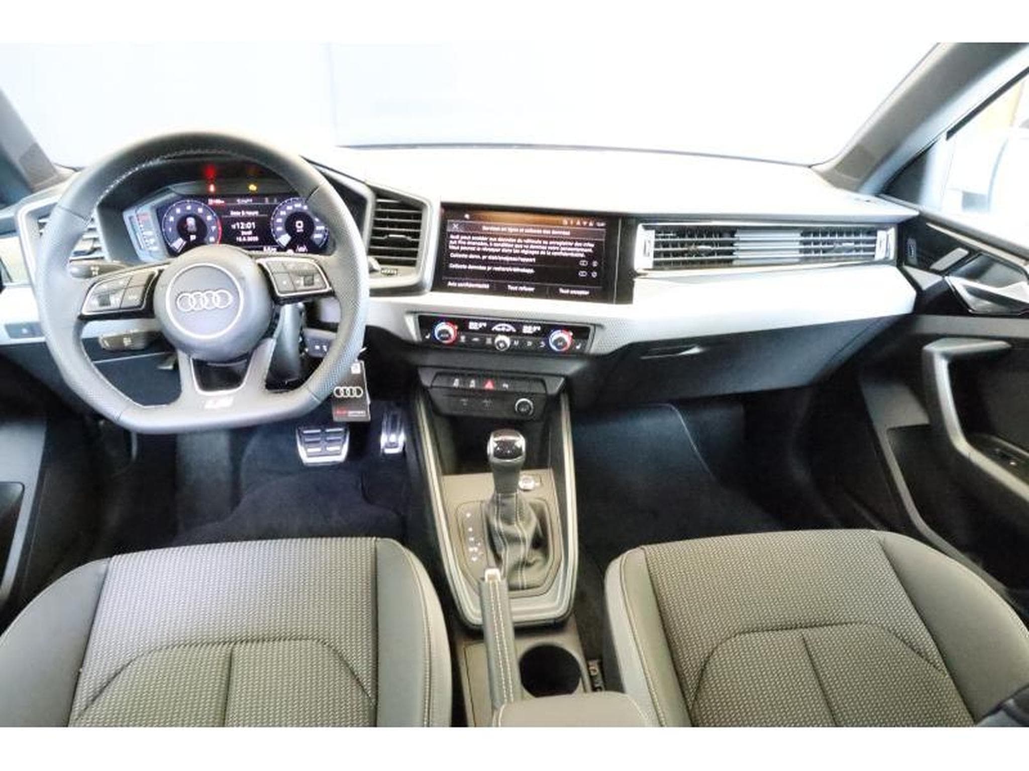 Audi A1 Advanced (2025) - Photo 7