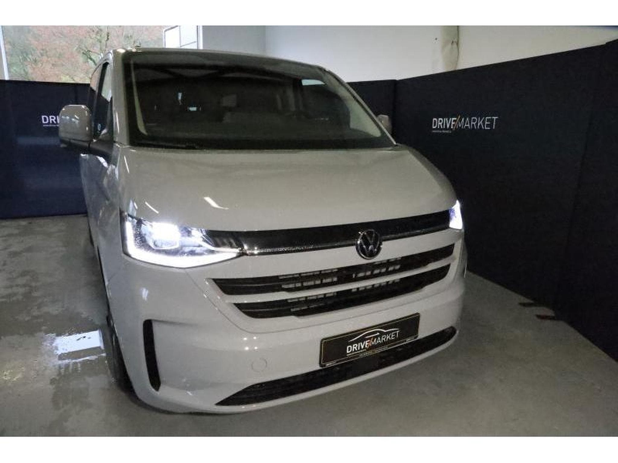 VW T7 Style Court (2025) - Photo 23