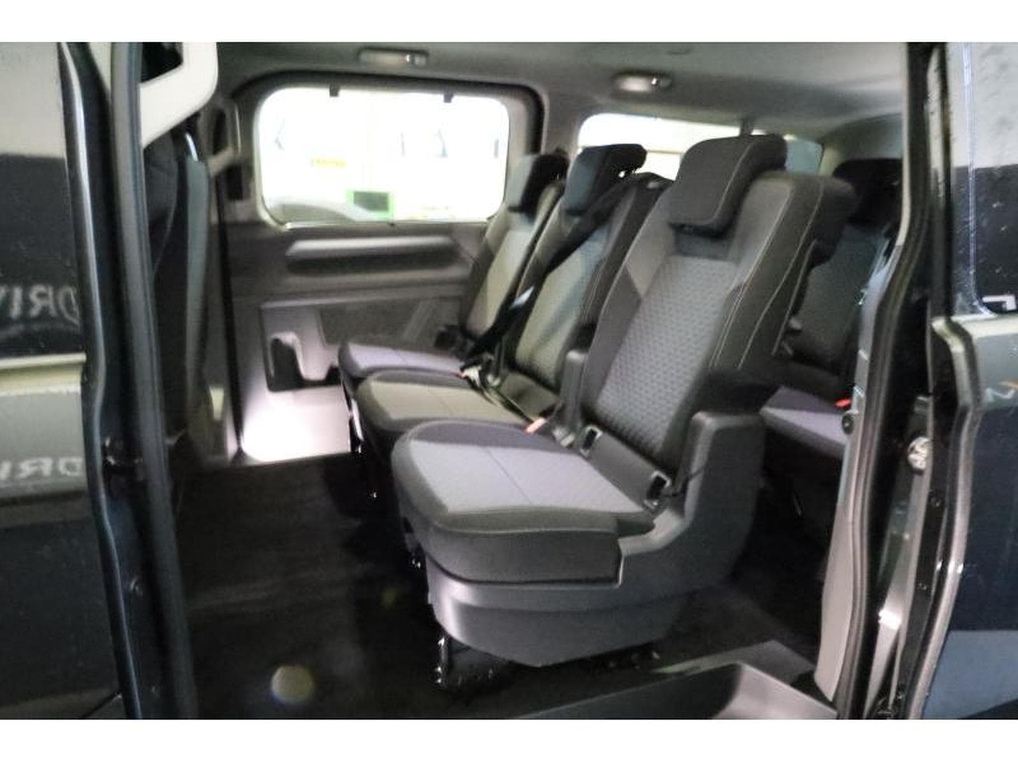 VW T7 Style Long (2025) - Photo 11