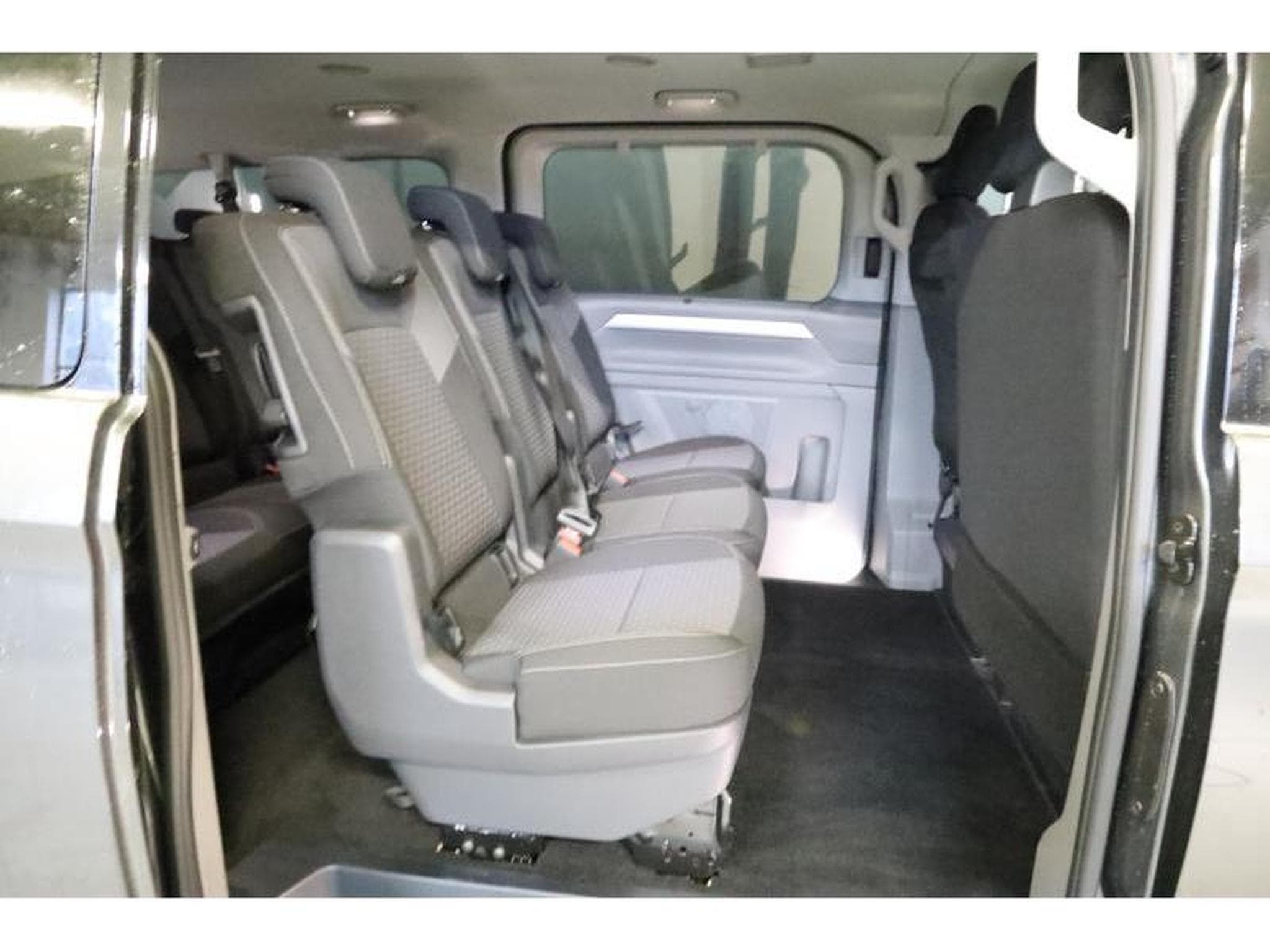 VW T7 Style Long (2025) - Photo 14