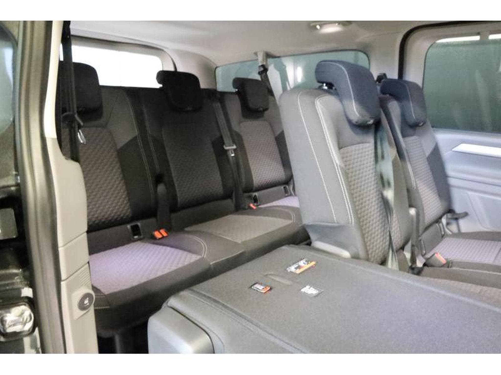 VW T7 Style Long (2025) - Photo 15