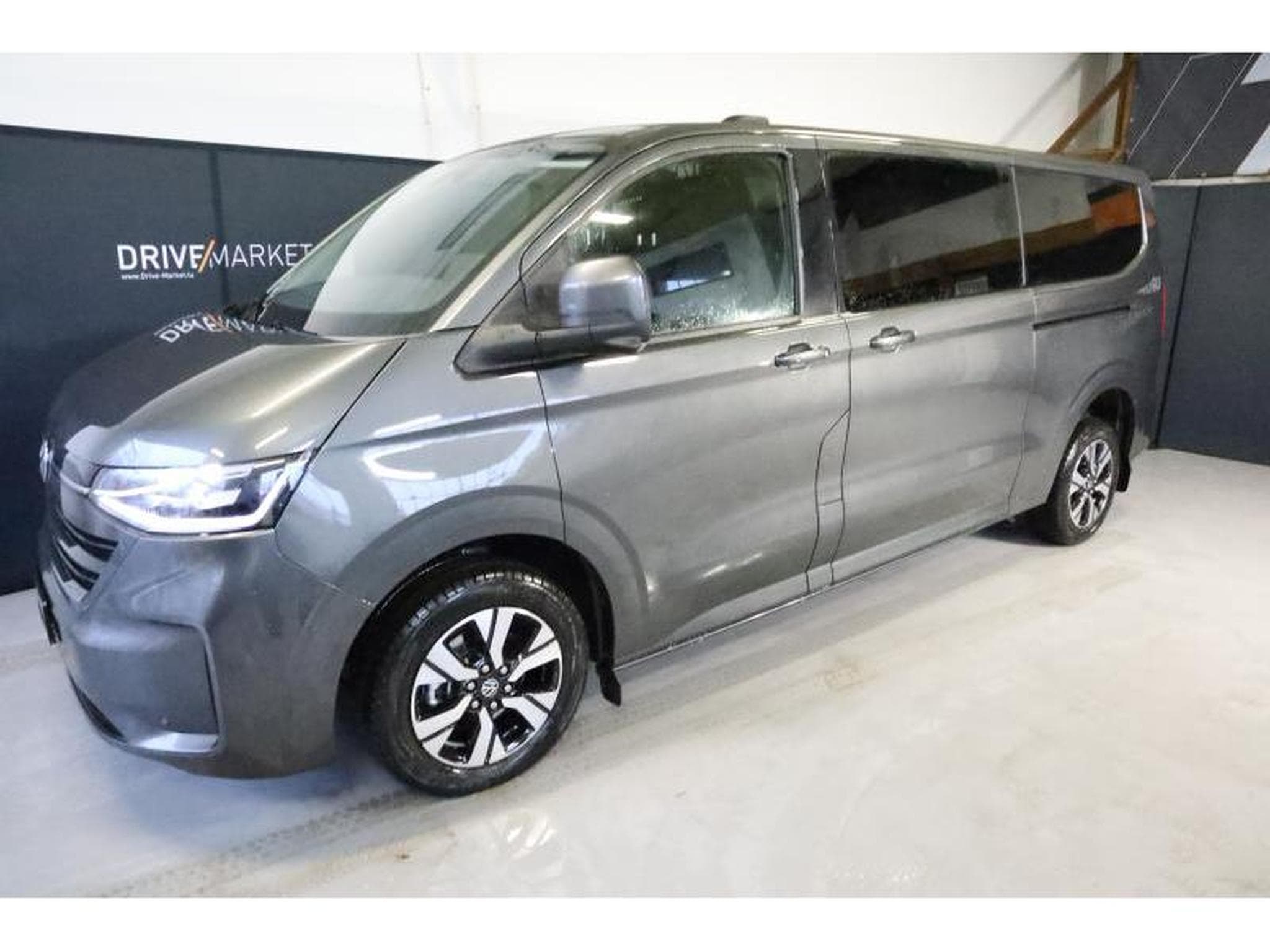 VW T7 Style Long (2025) - Photo 20