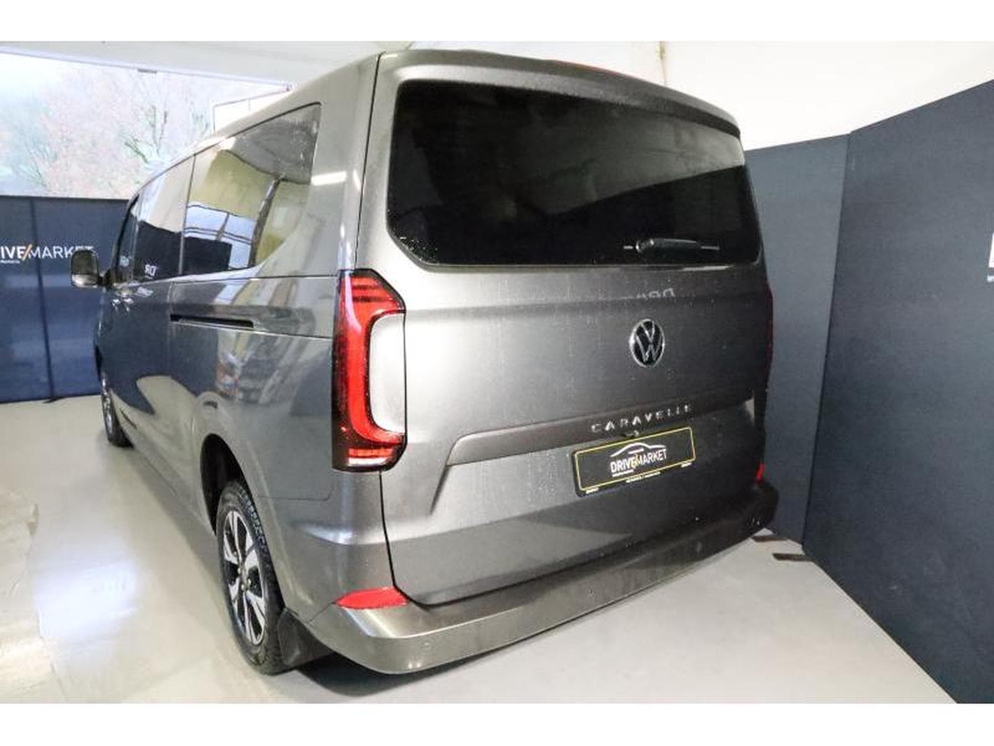 VW T7 Style Long (2025) - Photo 23