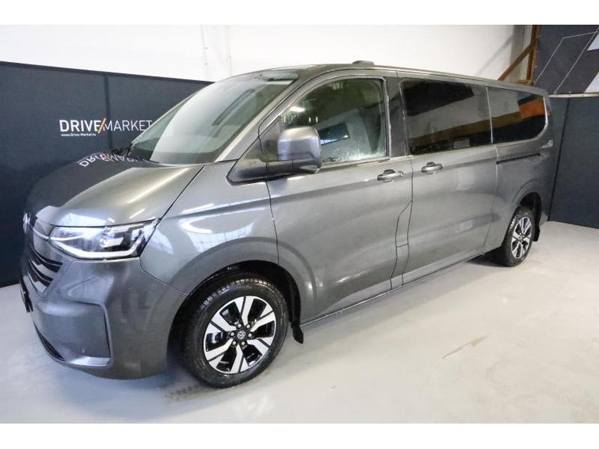 VW T7 Style Long (2025) - Photo 24