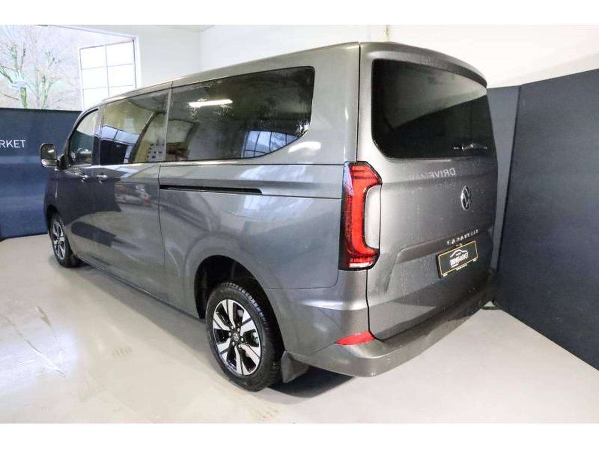 VW T7 Style Long (2025) - Photo 25
