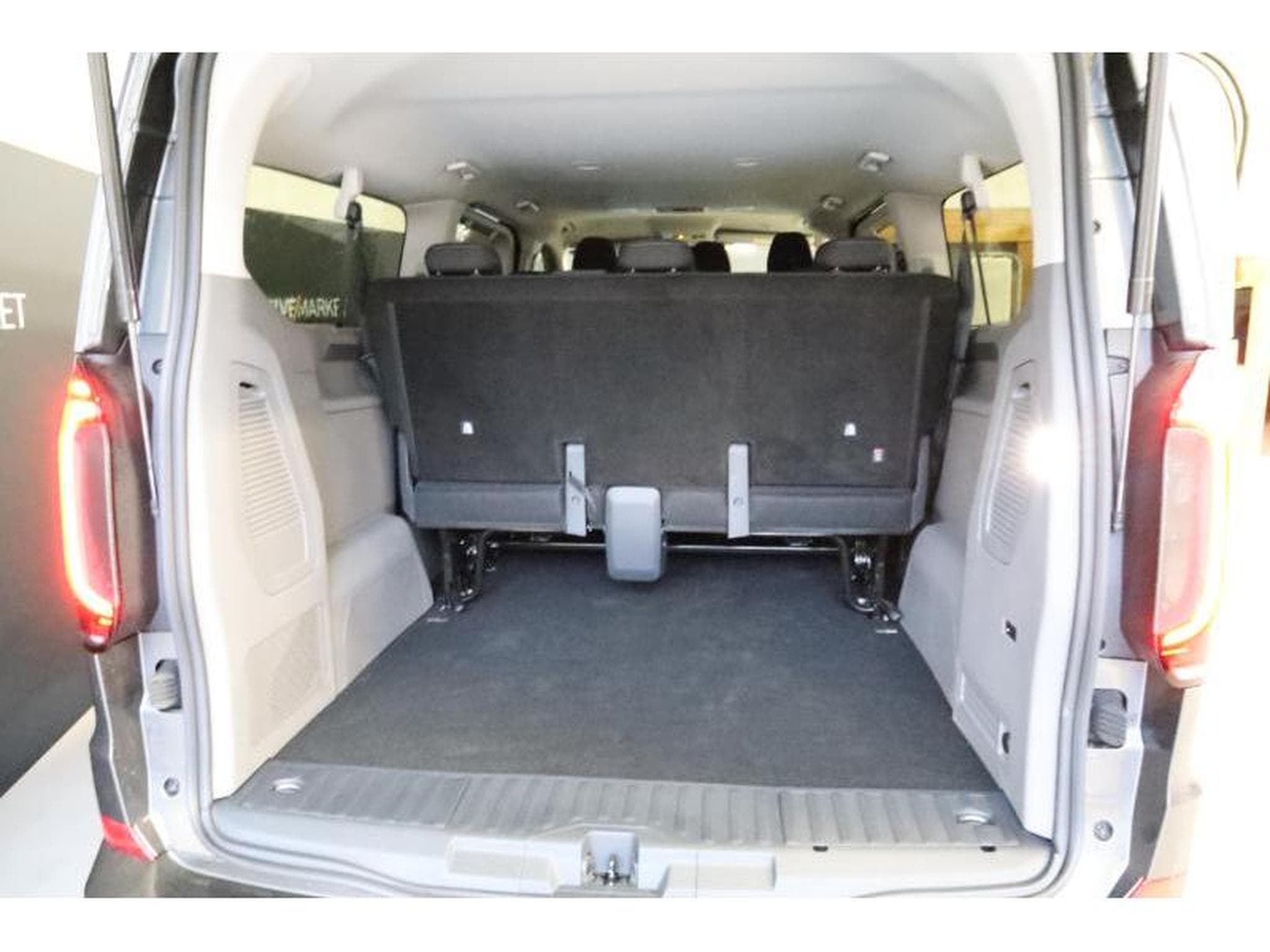 VW T7 Style Long (2025) - Photo 7