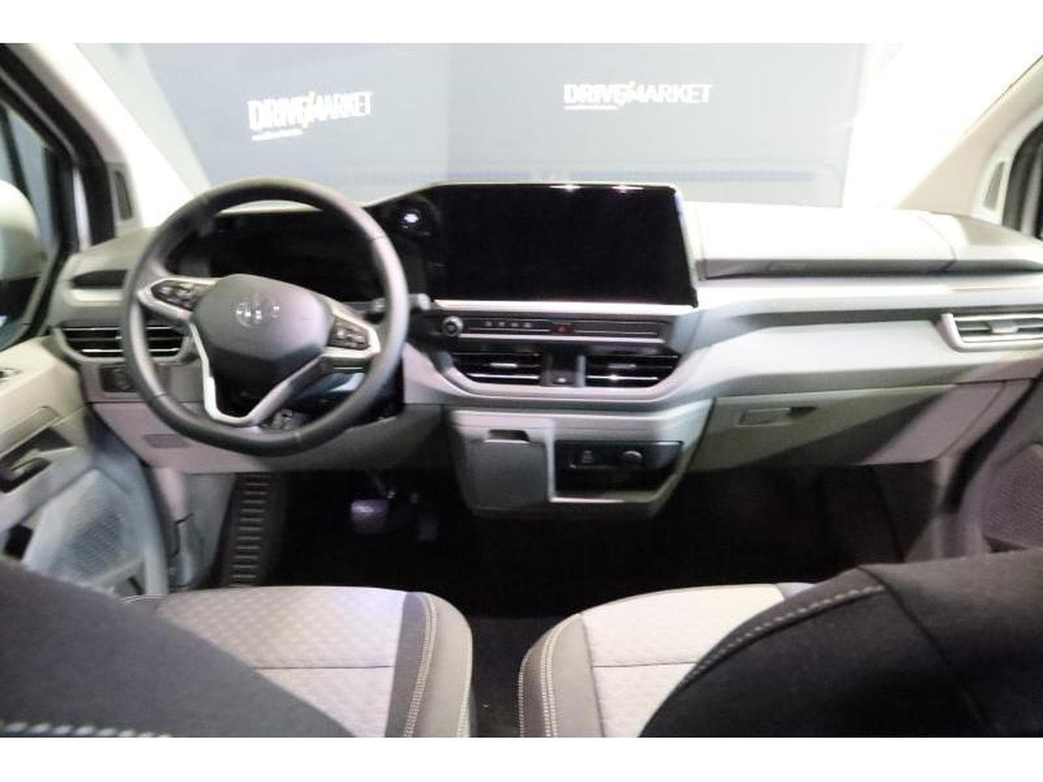 VW T7 Style LONG LR (2026) - Photo 12