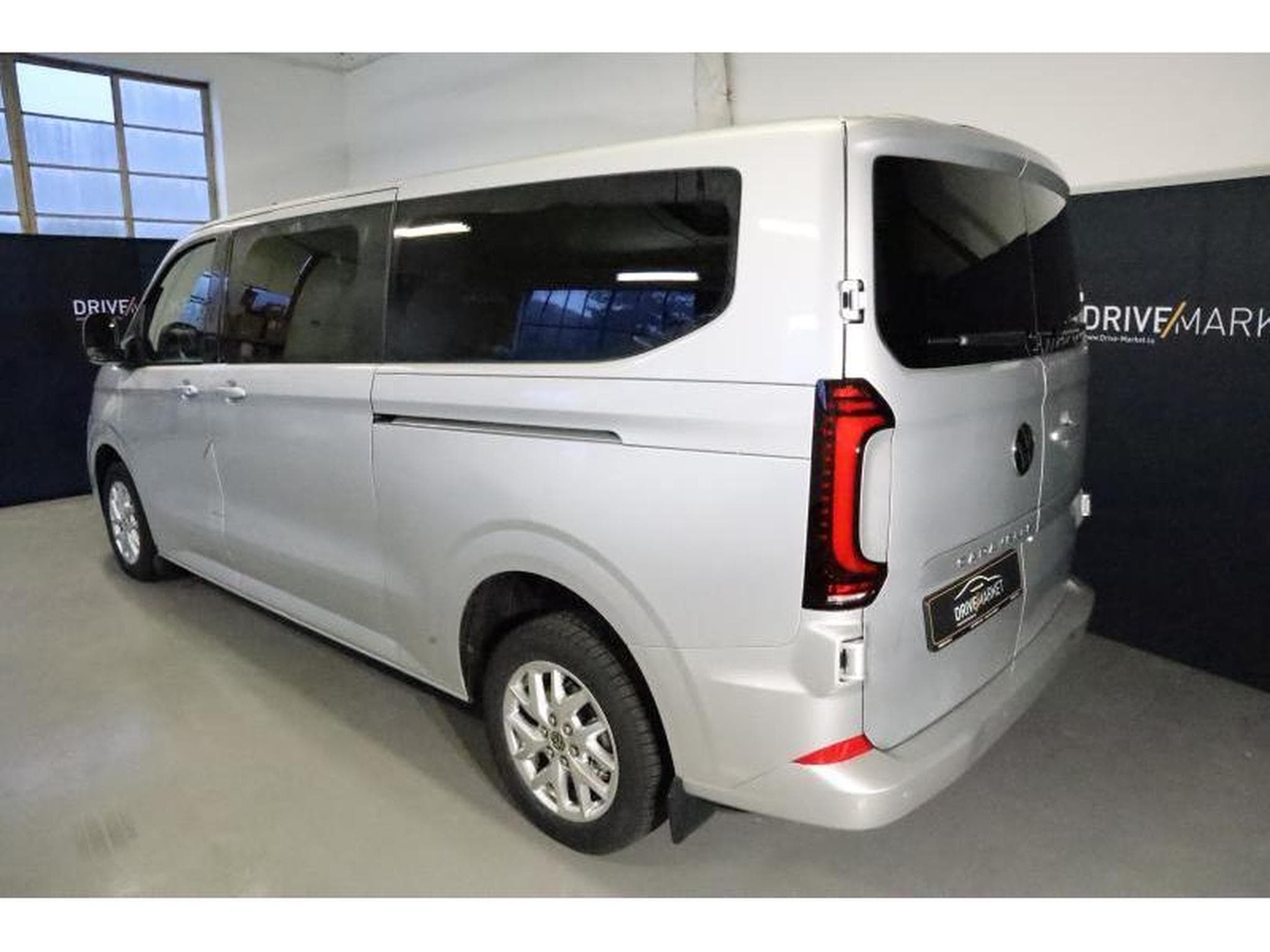 VW T7 Style LONG LR (2026) - Photo 27