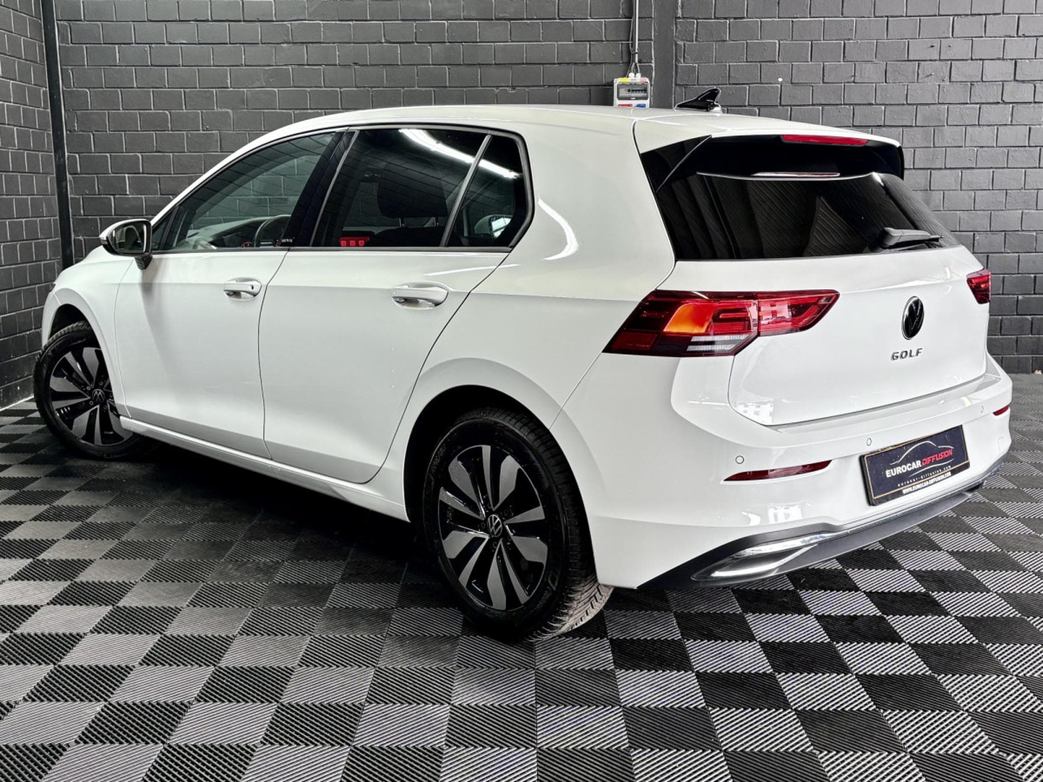 VW Golf Life MOVE 2.0 TDI DSG7 115 CV **4 SAISONS** (2024) - Photo 4