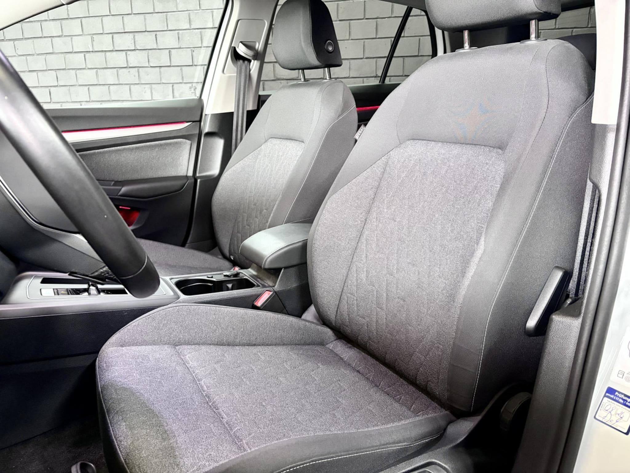 VW Golf Life MOVE 2.0 TDI DSG7 115 CV **4 SAISONS** (2024) - Photo 7