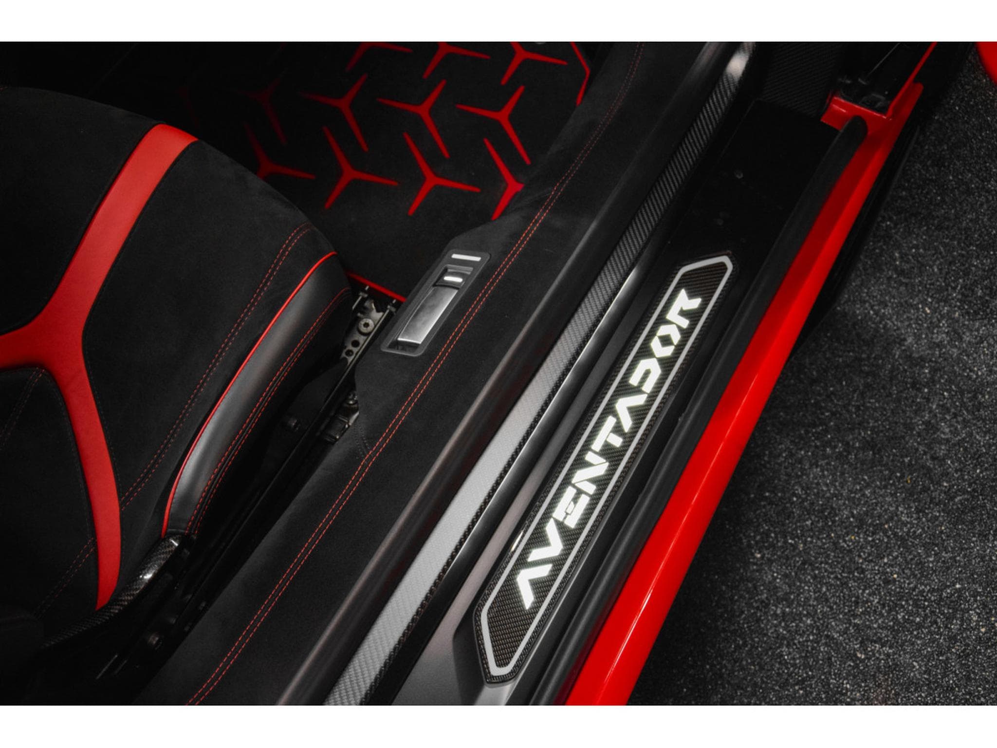 Lamborghini Aventador SVJ Coupé 6.5 V12 770 CH / 1 OF 900 / ROSSO MARS (2021) - Photo 14