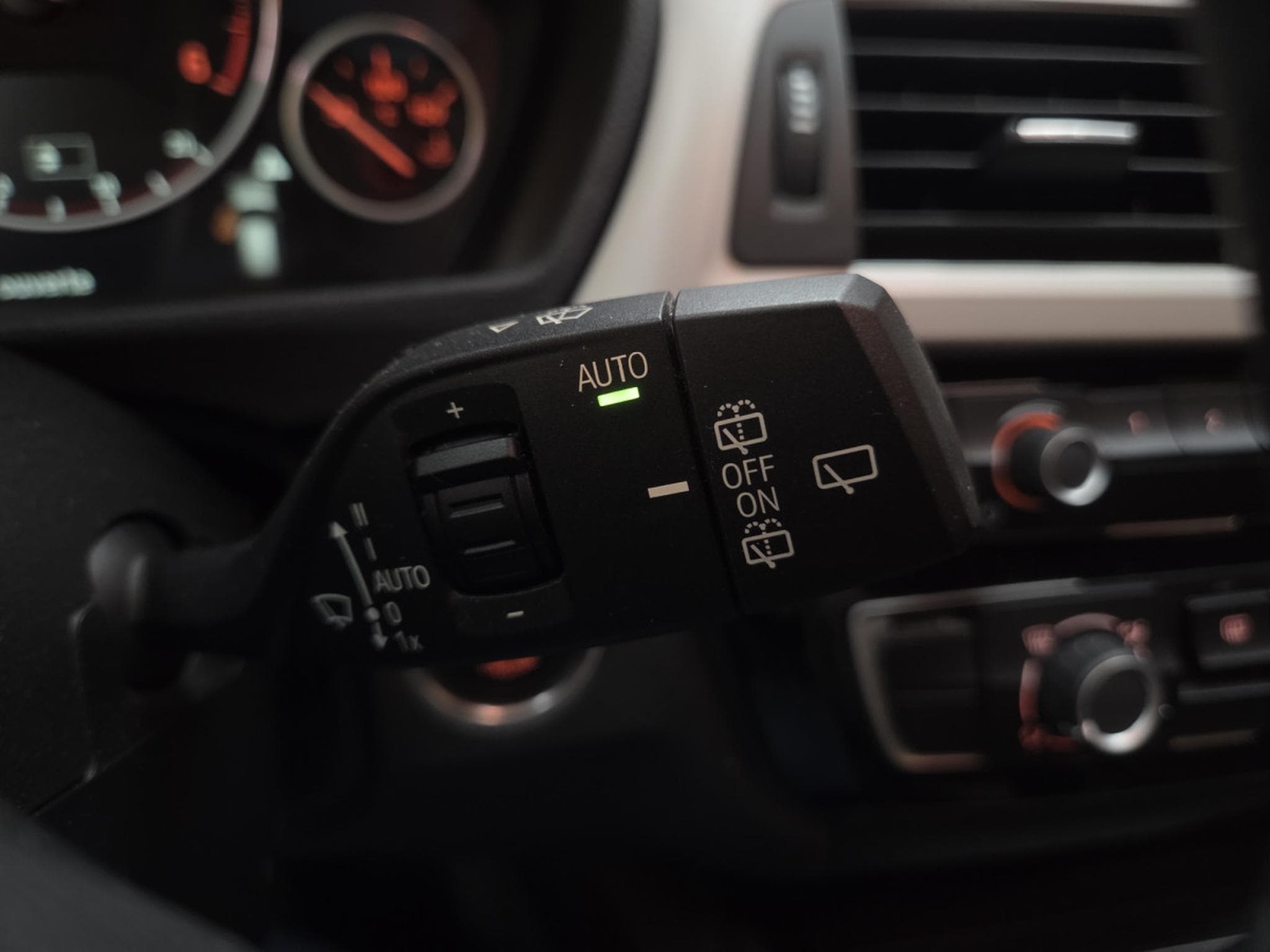 BMW 318 d Touring advantage 136CV (2018) - Photo 12