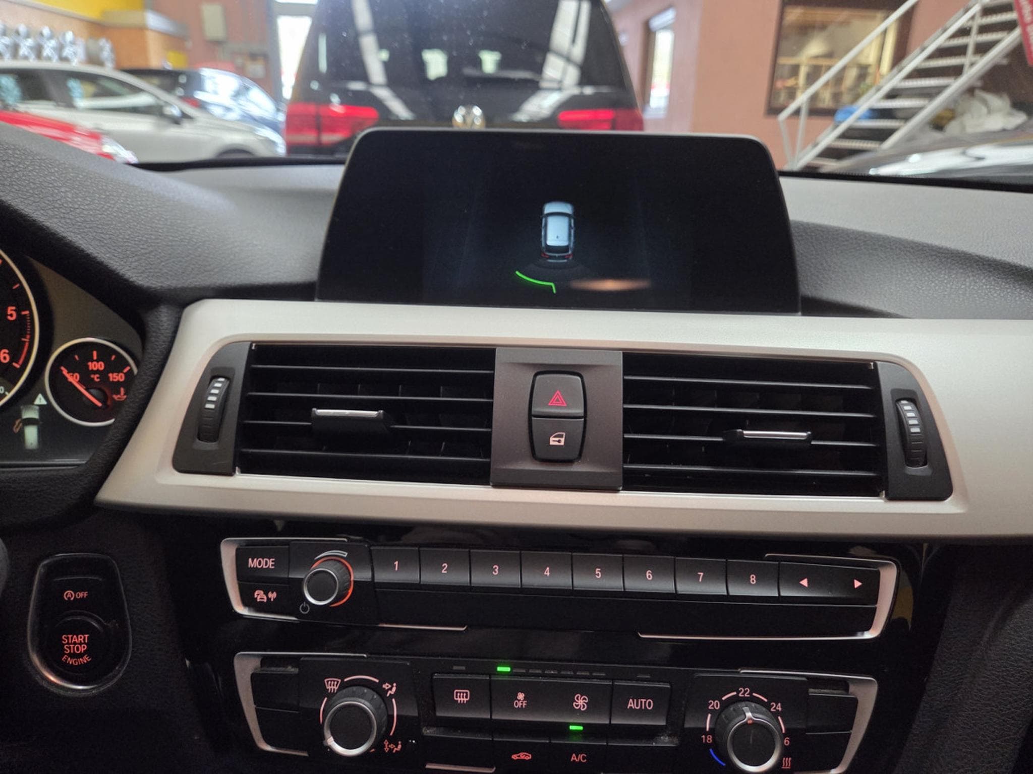 BMW 318 d Touring advantage 136CV (2018) - Photo 18