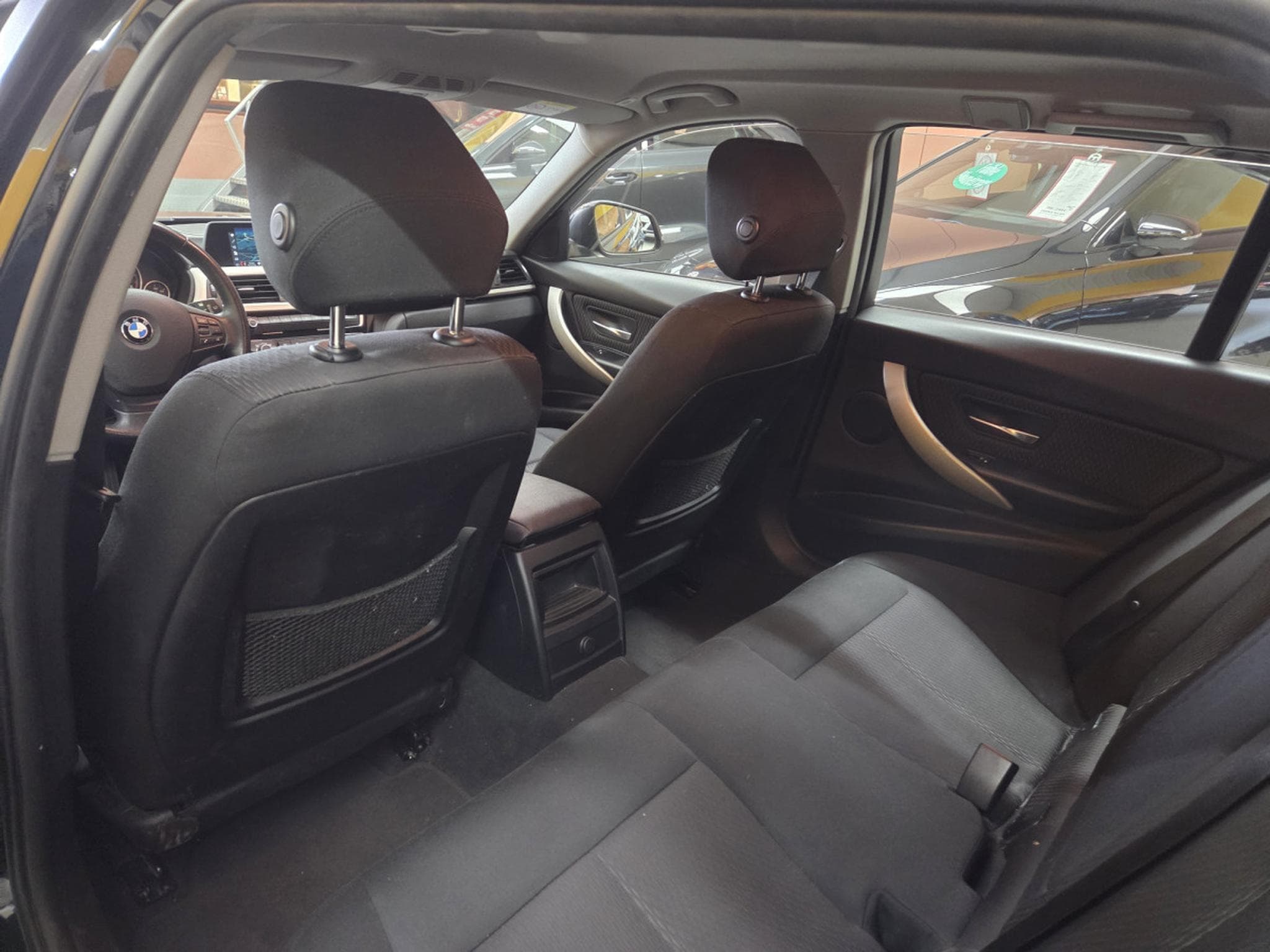 BMW 318 d Touring advantage 136CV (2018) - Photo 20