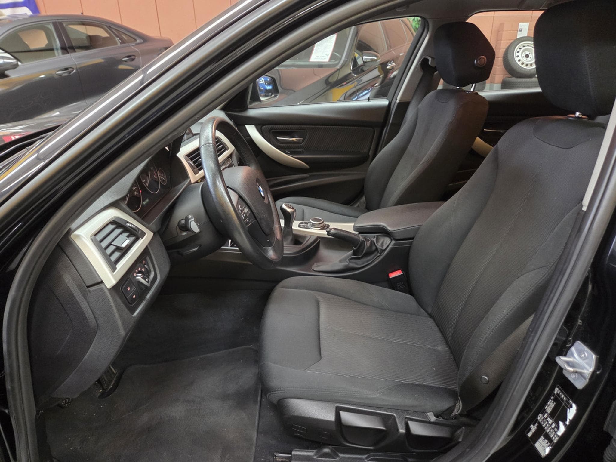 BMW 318 d Touring advantage 136CV (2018) - Photo 7