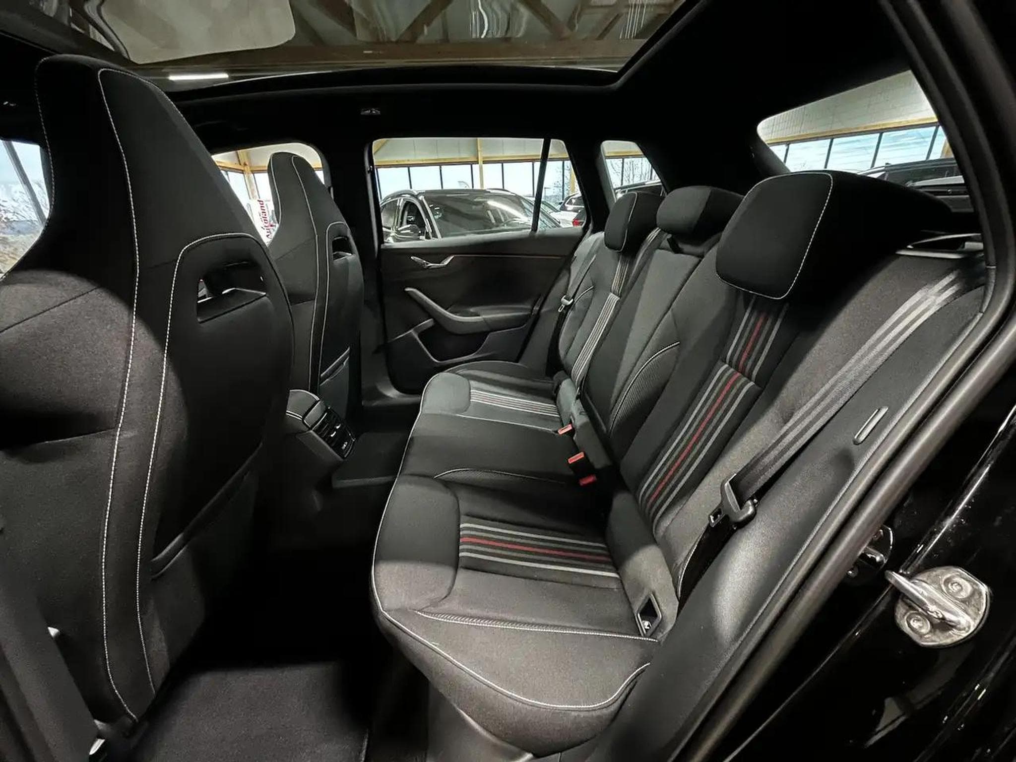 Skoda Kamiq (2025) - Foto 10