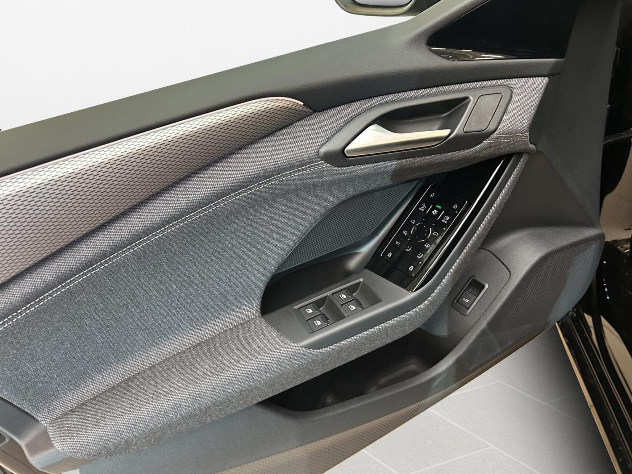 Audi A6 Sportback e-tron (2026) - Photo 14