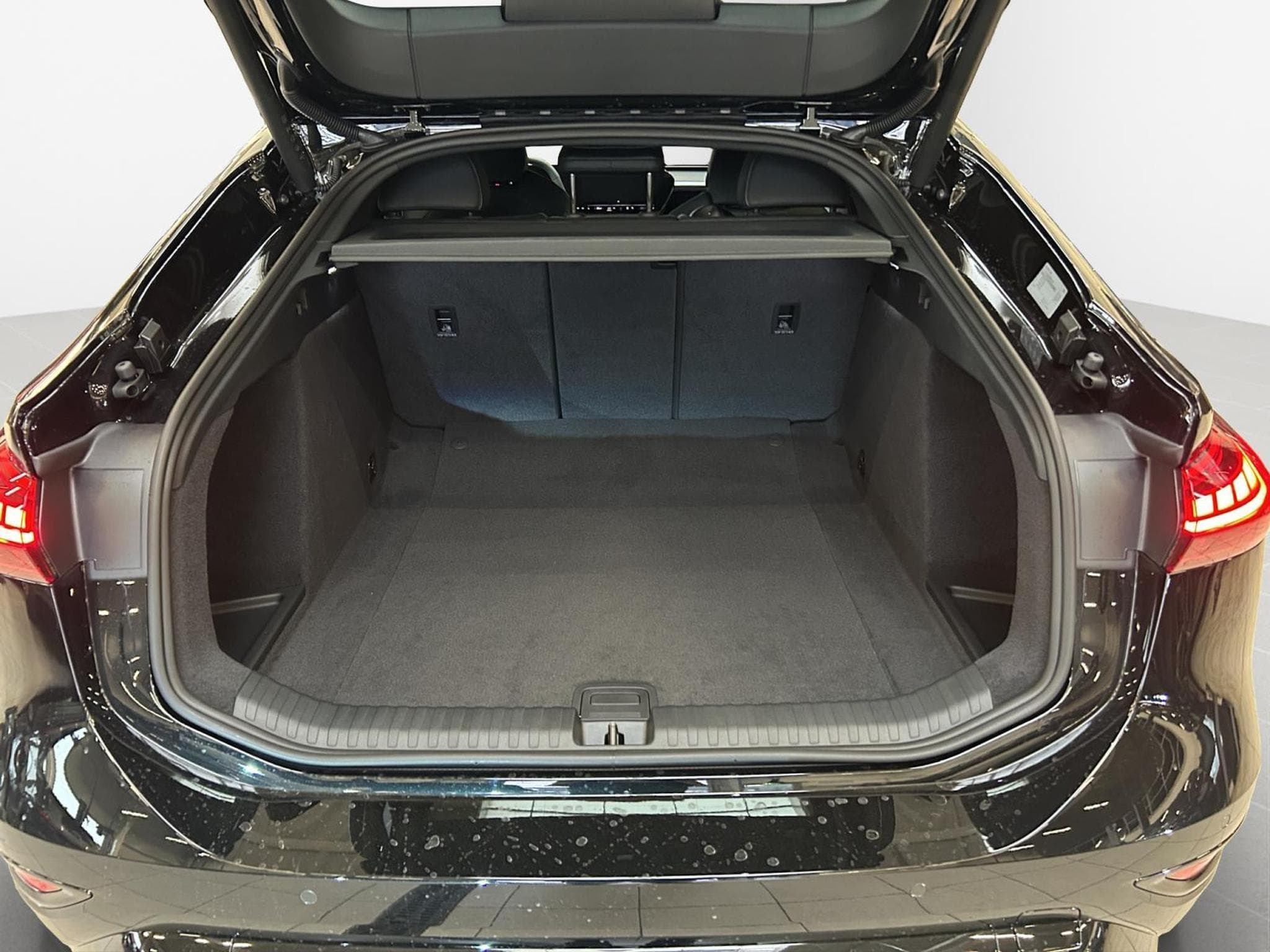 Audi A6 Sportback e-tron (2026) - Photo 17
