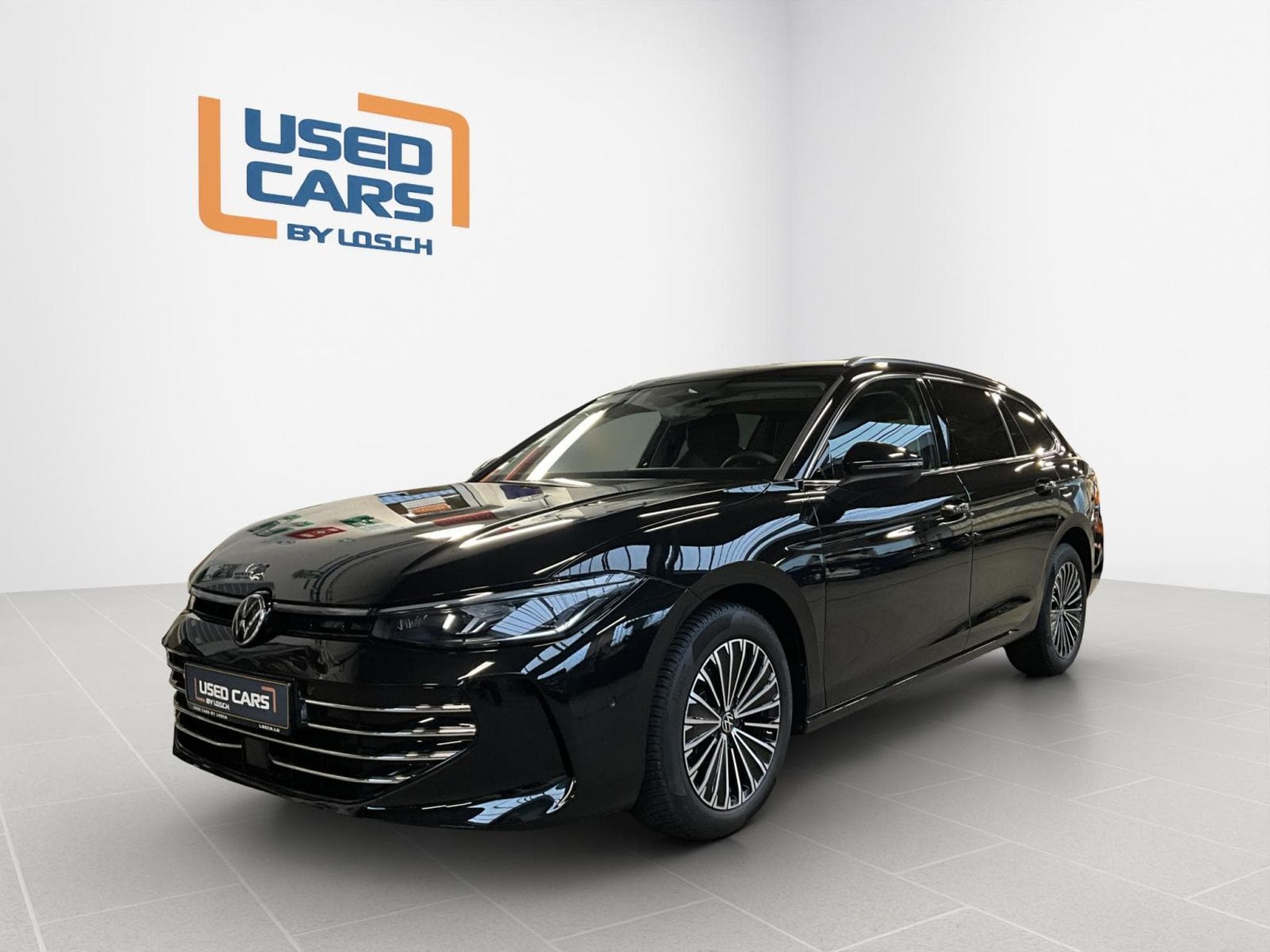 VW Passat Elegance+DSG+Led+Navi+Digi+ (2025) - Photo 1