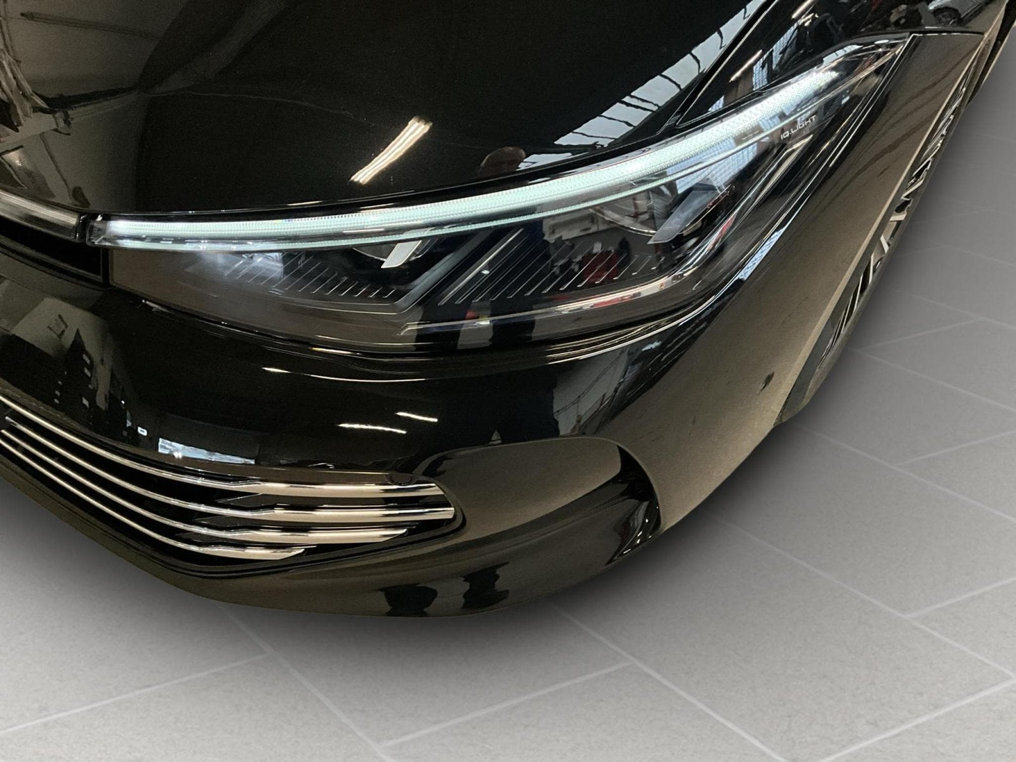 VW Passat Elegance+DSG+Led+Navi+Digi+ (2025) - Photo 17