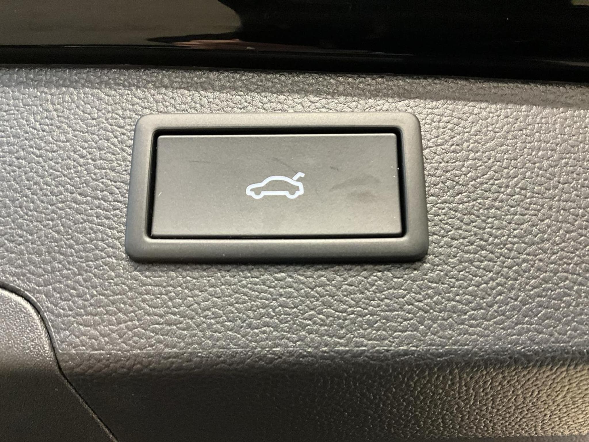 VW Passat Elegance+DSG+Led+Navi+Digi+ (2025) - Photo 18