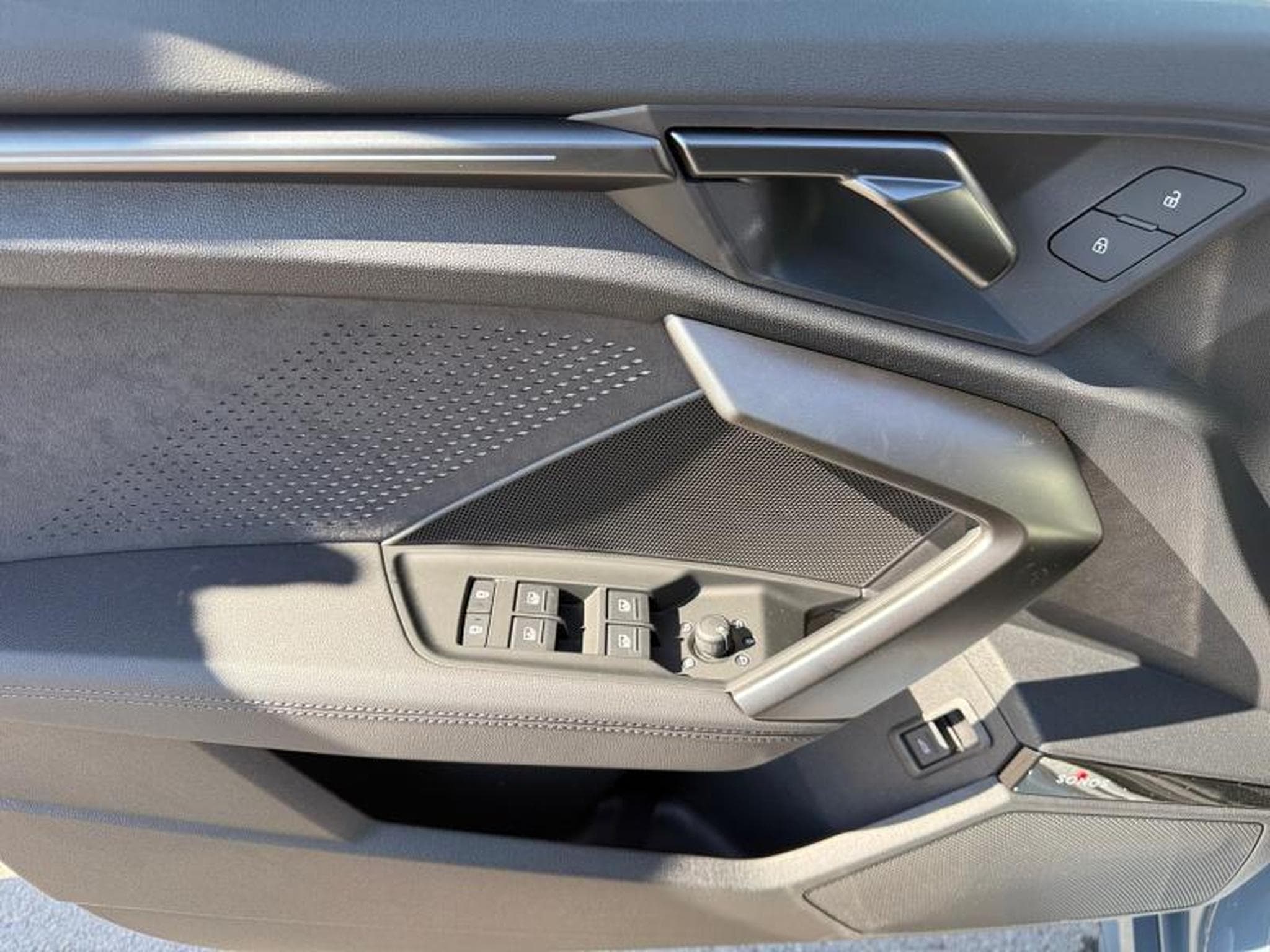Audi RS3 Limousine / Essence (2026) - Photo 19