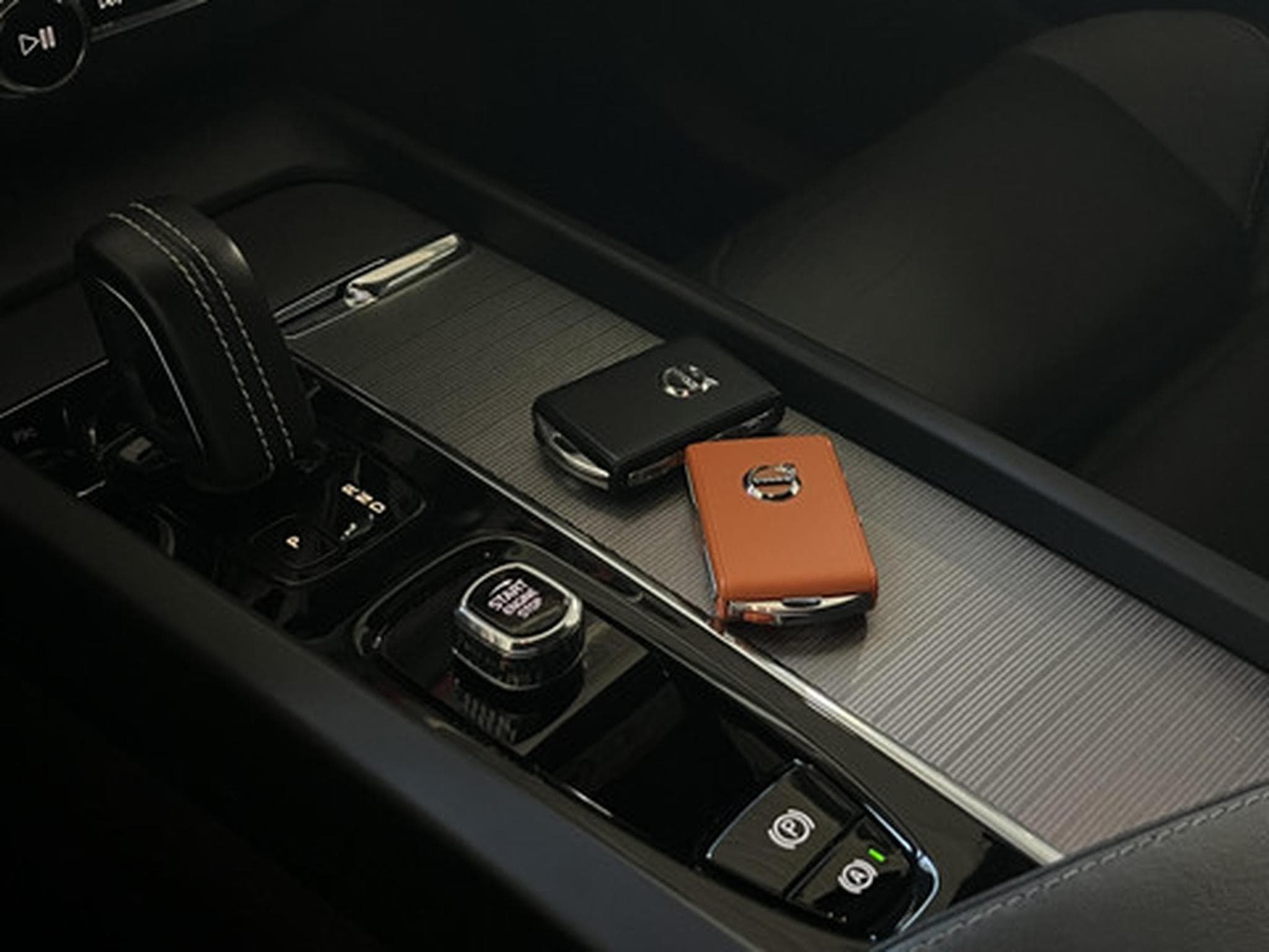 Volvo XC60 XC-60 T6 Recharge Geartronic R-Design | ADAPTIVE CRUISE CONT (2026) - Photo 15