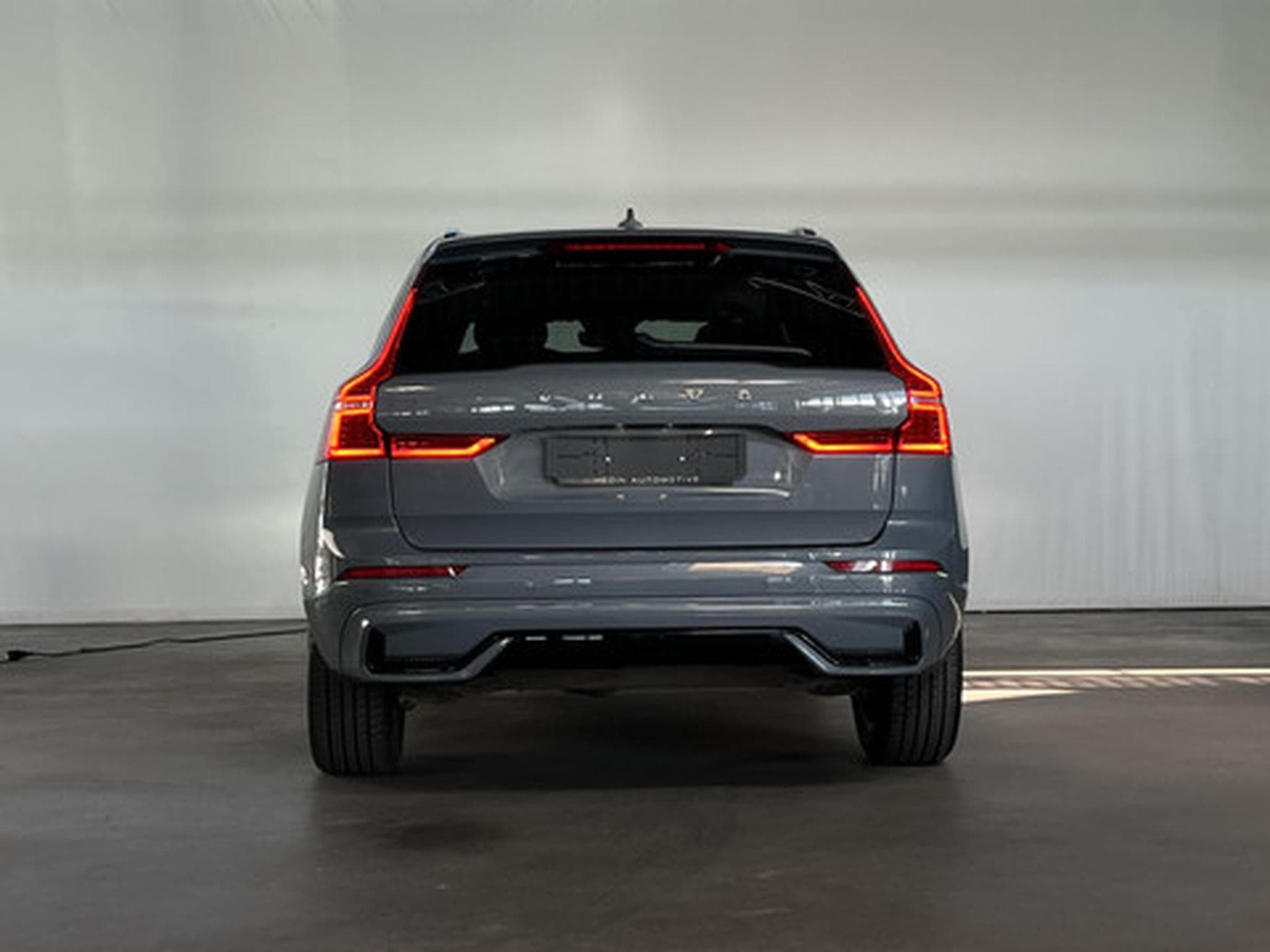 Volvo XC60 XC-60 T6 Recharge Geartronic R-Design | ADAPTIVE CRUISE CONT (2026) - Photo 4