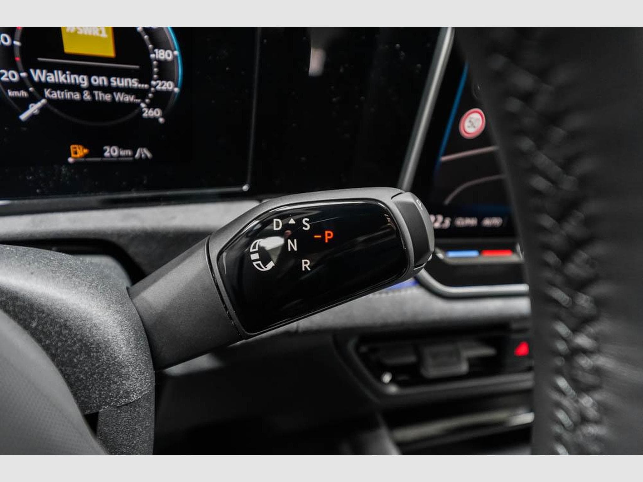 VW Tiguan 2,0 TDI DSG (2025) - Photo 11