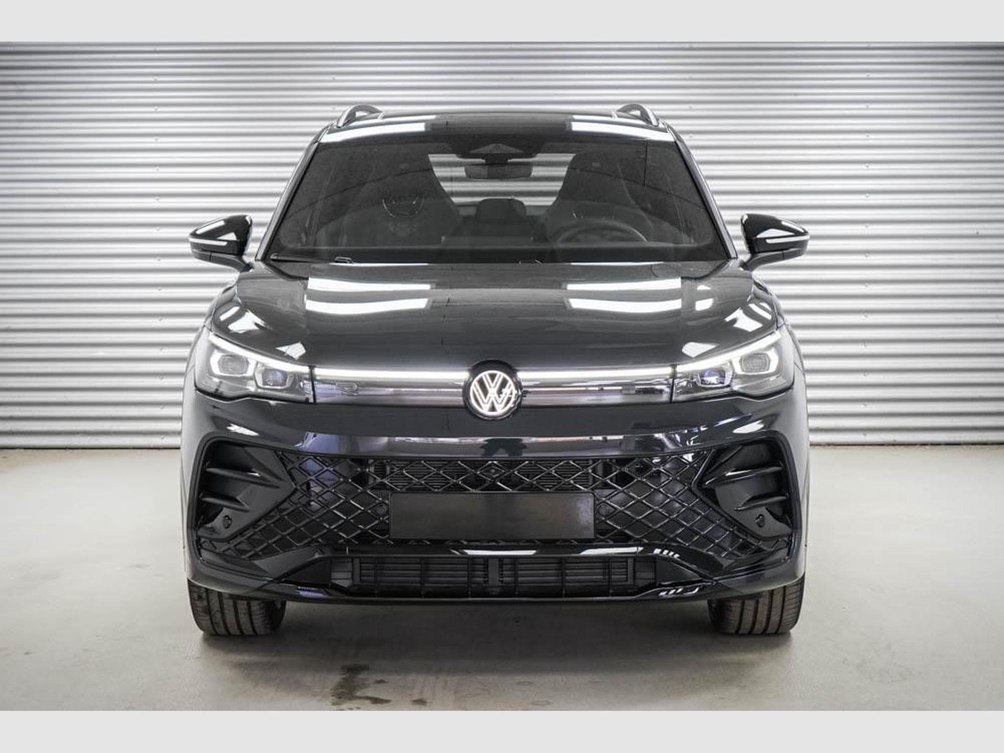 VW Tiguan 2,0 TDI DSG (2025) - Photo 2