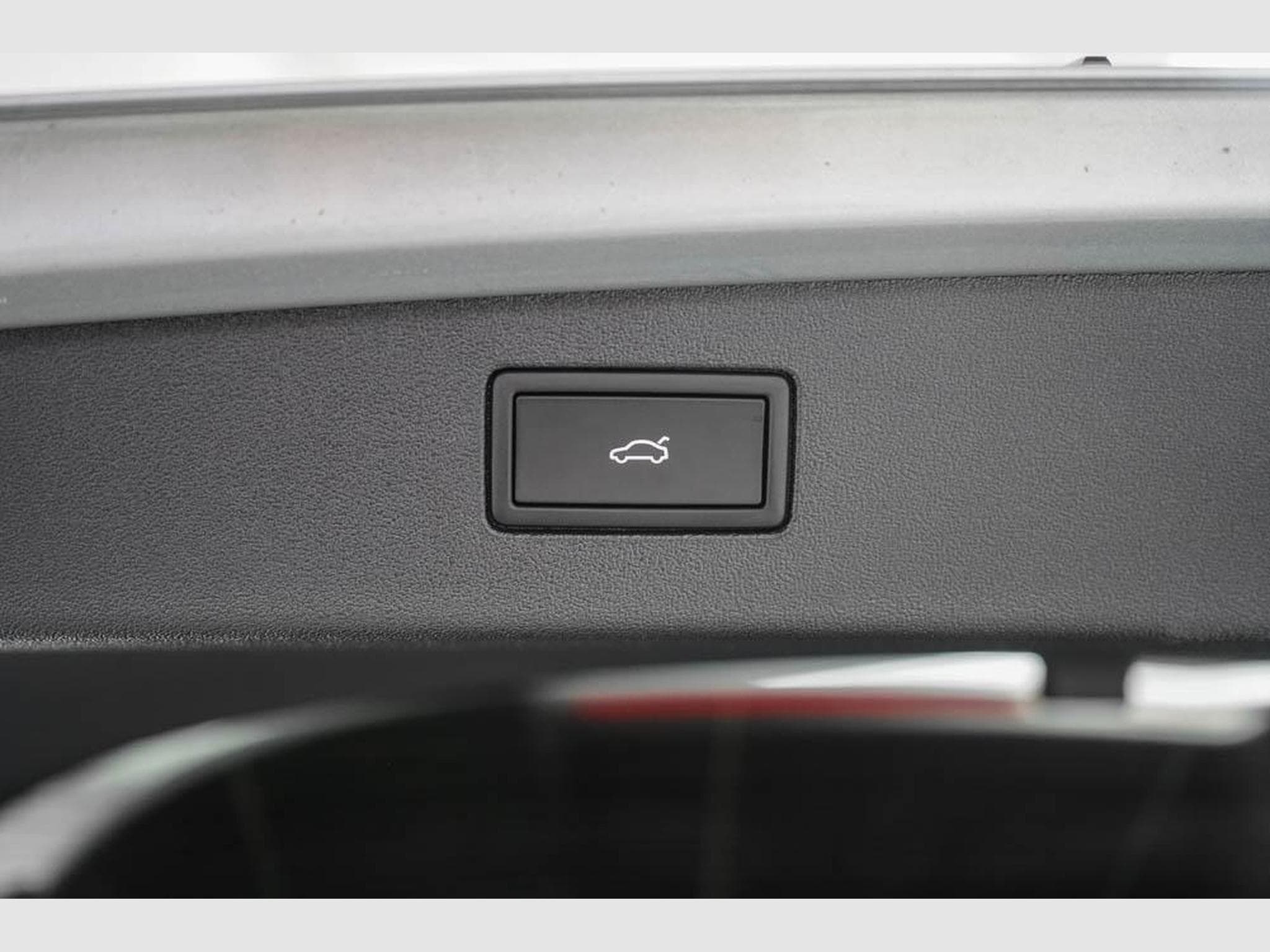 VW Tiguan 2,0 TDI DSG (2025) - Photo 21