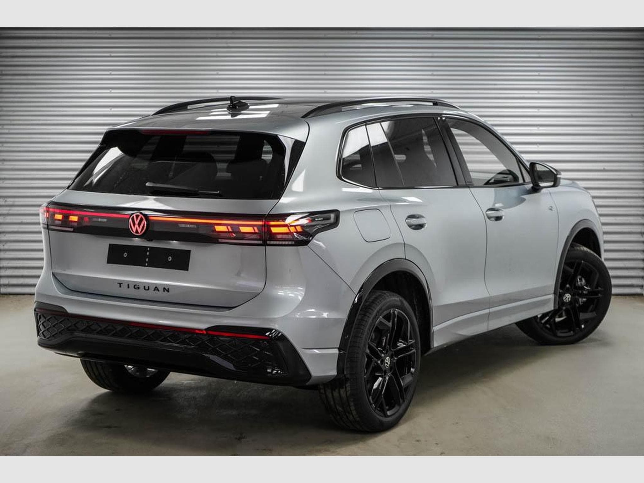 VW Tiguan 2,0 TDI DSG (2025) - Photo 3