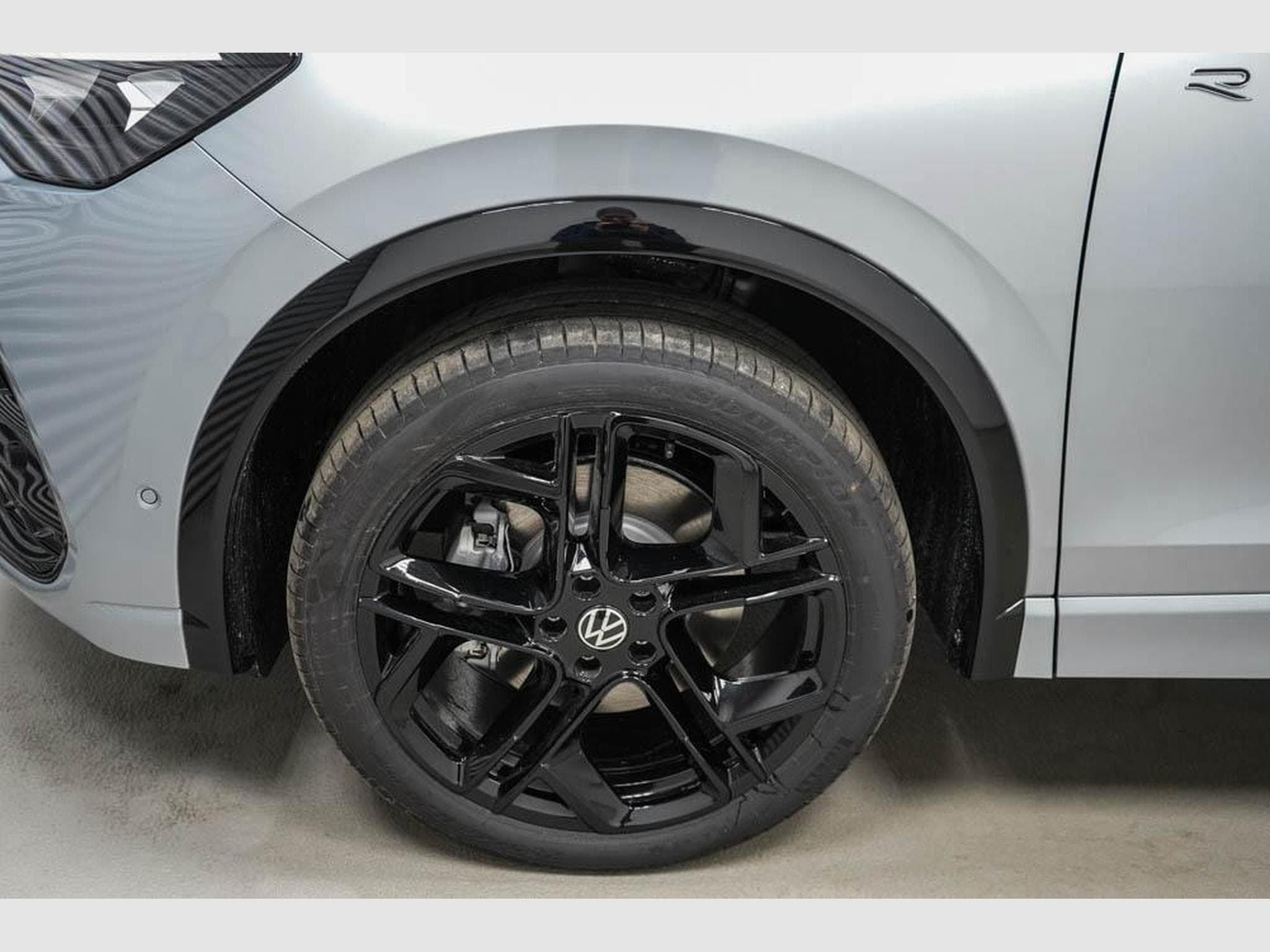 VW Tiguan 2,0 TDI DSG (2025) - Photo 5