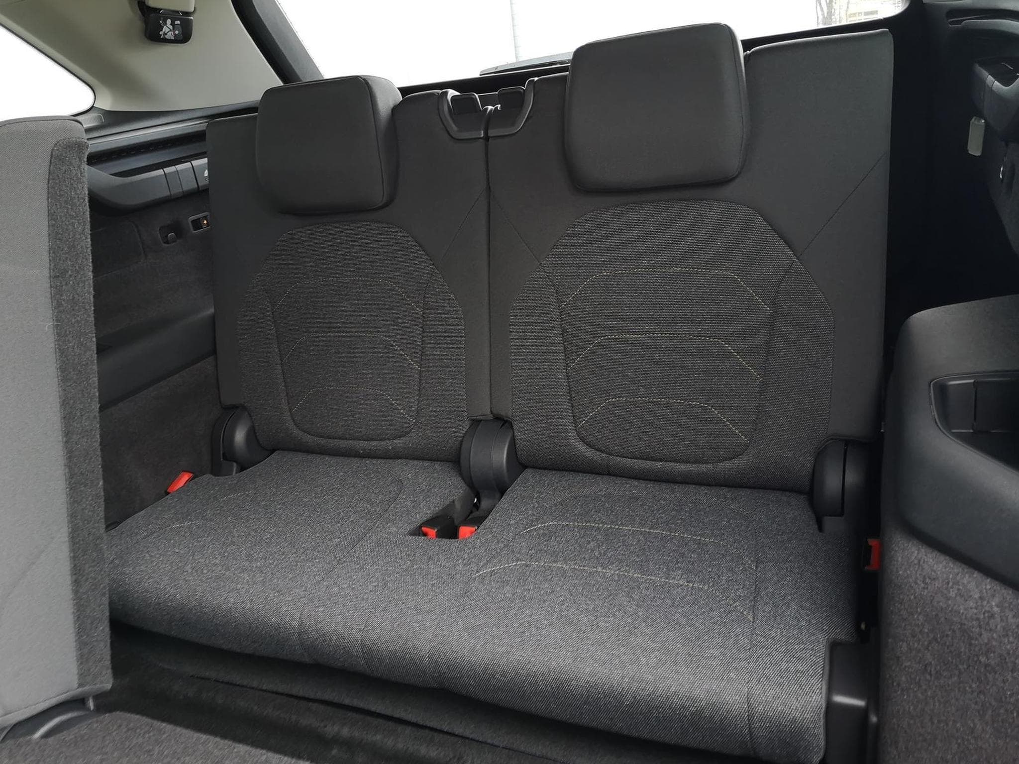 Skoda Kodiaq 2.0 TDI 142 kW 4x4 Selection (2025) - Foto 10