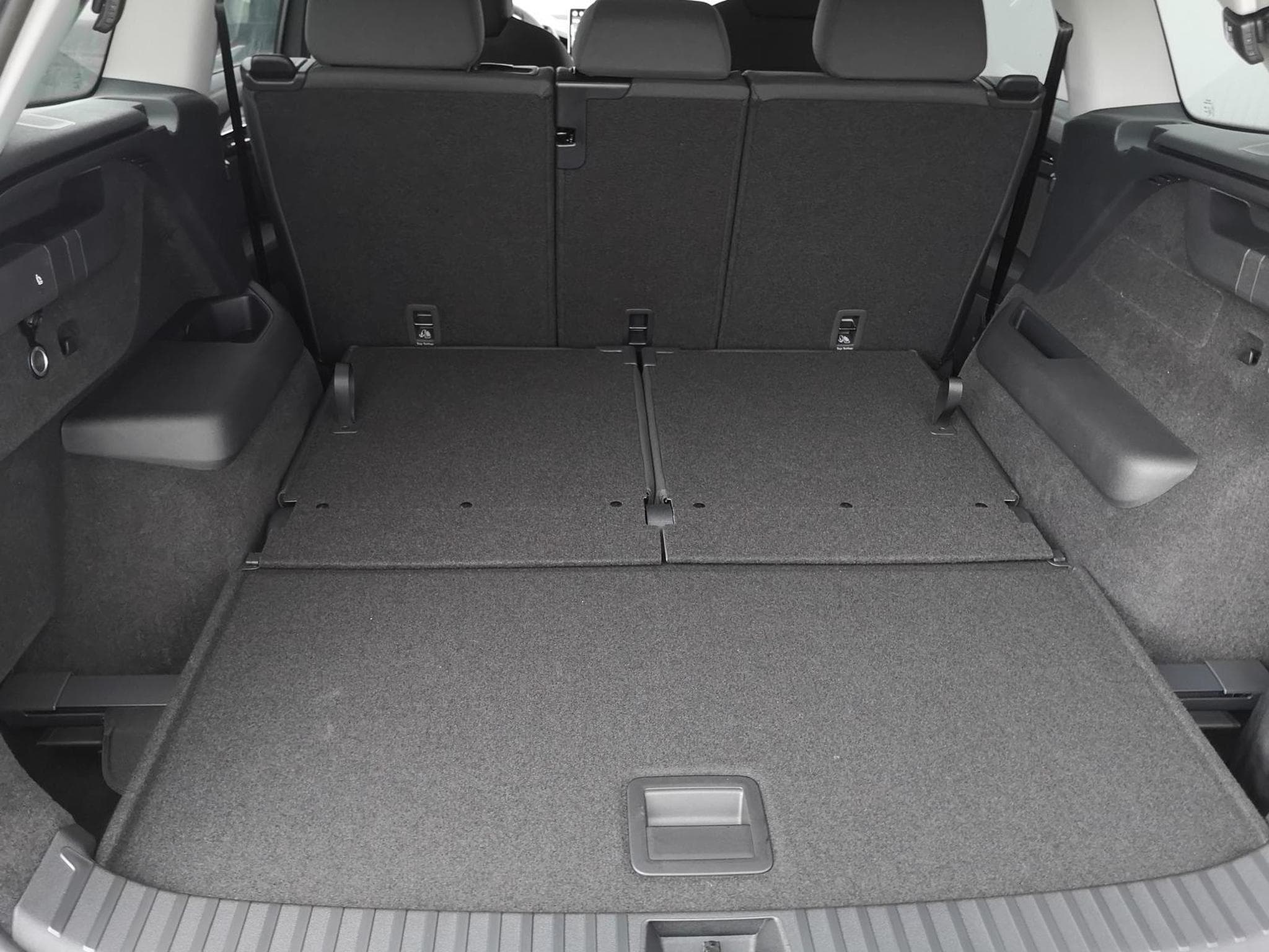 Skoda Kodiaq 2.0 TDI 142 kW 4x4 Selection (2026) - Photo 10