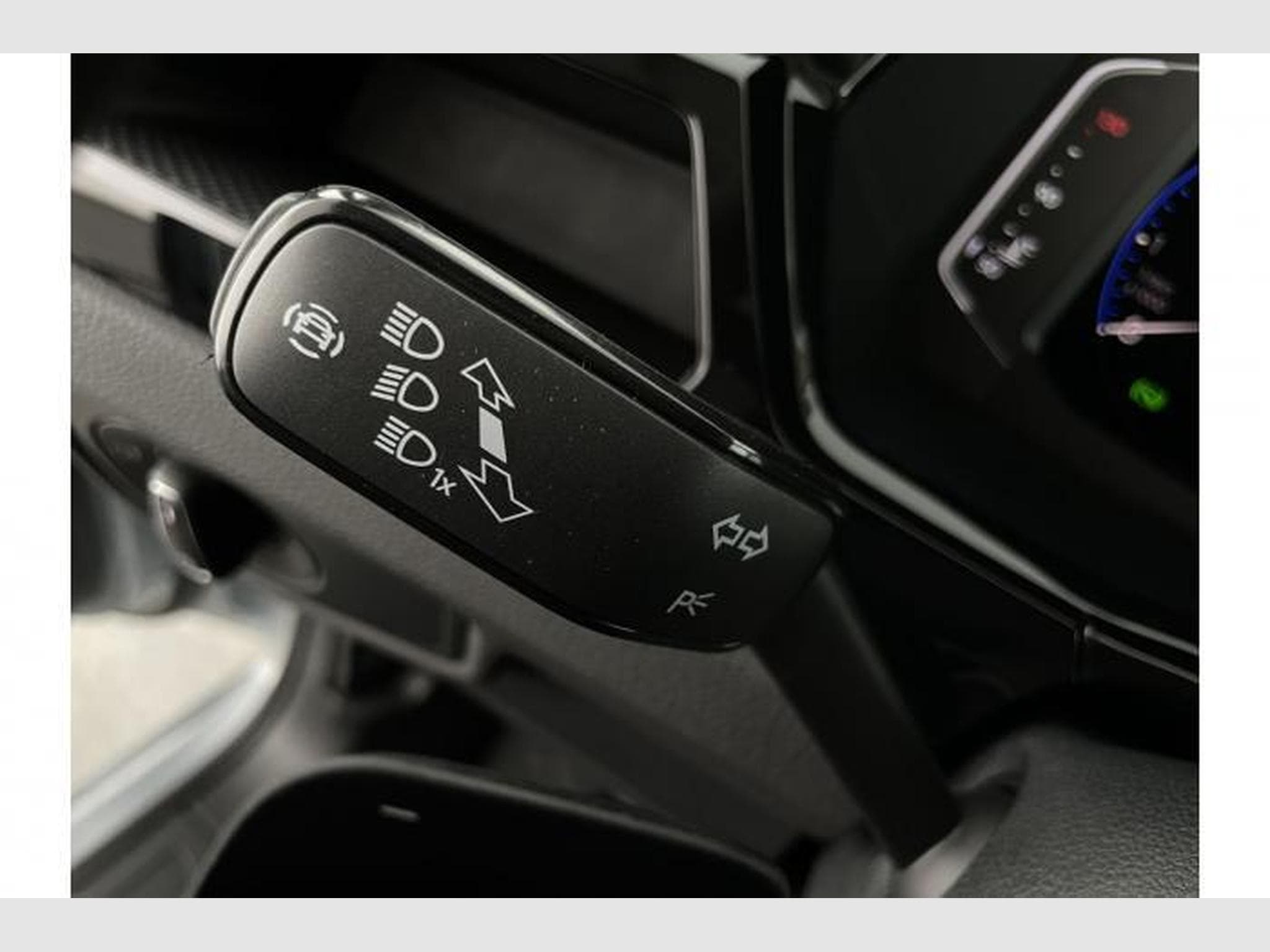 VW Touran New Edition R-Line (2026) - Foto 23