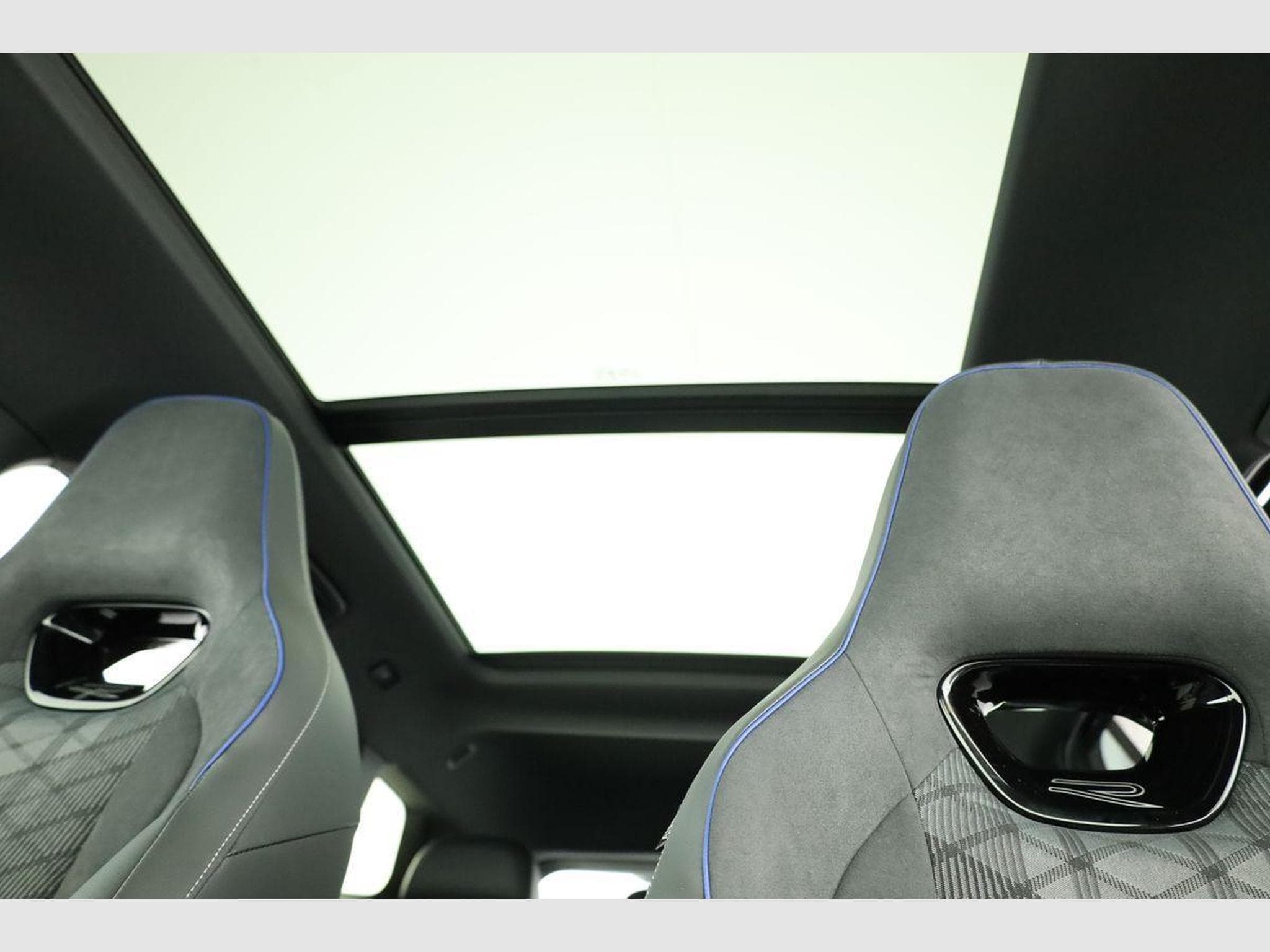 VW Tayron 1.5 TSI eHybrid 150 kW R-Line (2026) - Foto 10